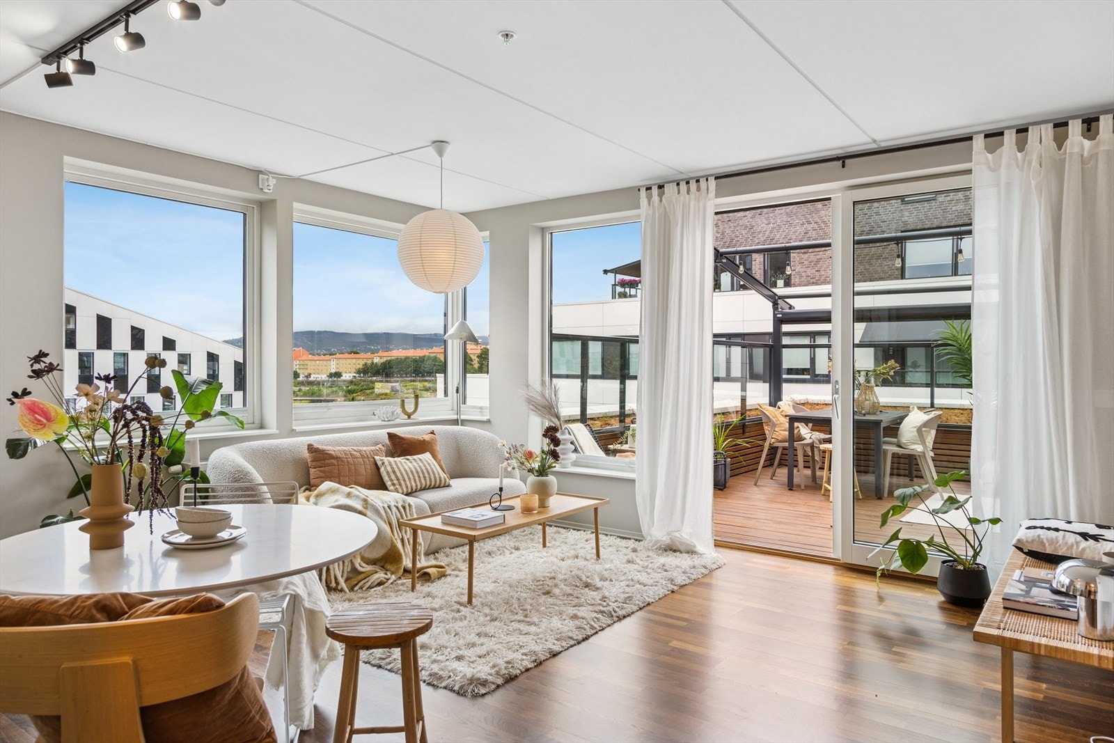 Linn Wendel har gleden av å presentere Freserveien 13! Galleribilde