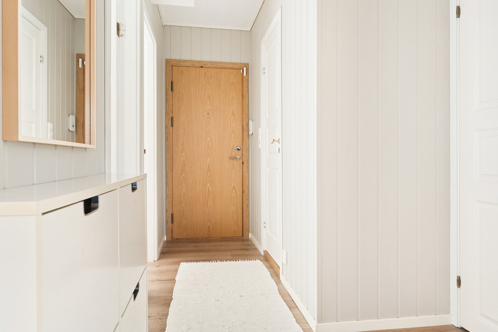 Lys entré på 4,6 m². Galleribilde