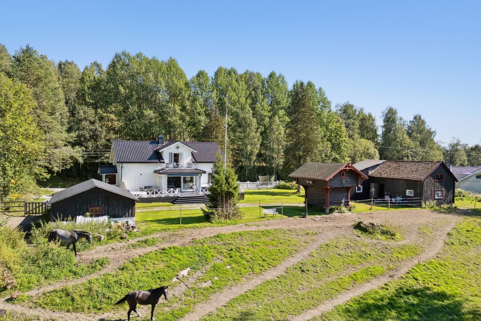 EIE Jessheim v/ Kristin Kjeksli (45445872) har gleden av å presentere Svanfossvegen 269! Galleribilde