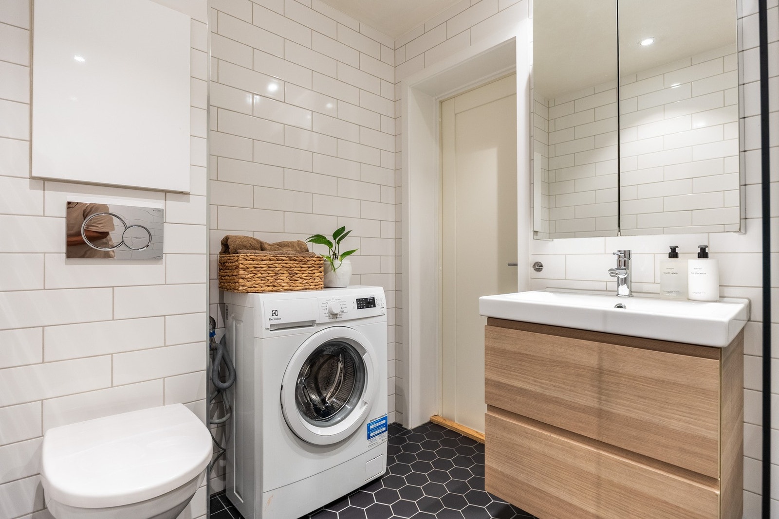 Opplegg for vaskemaskin. Galleribilde