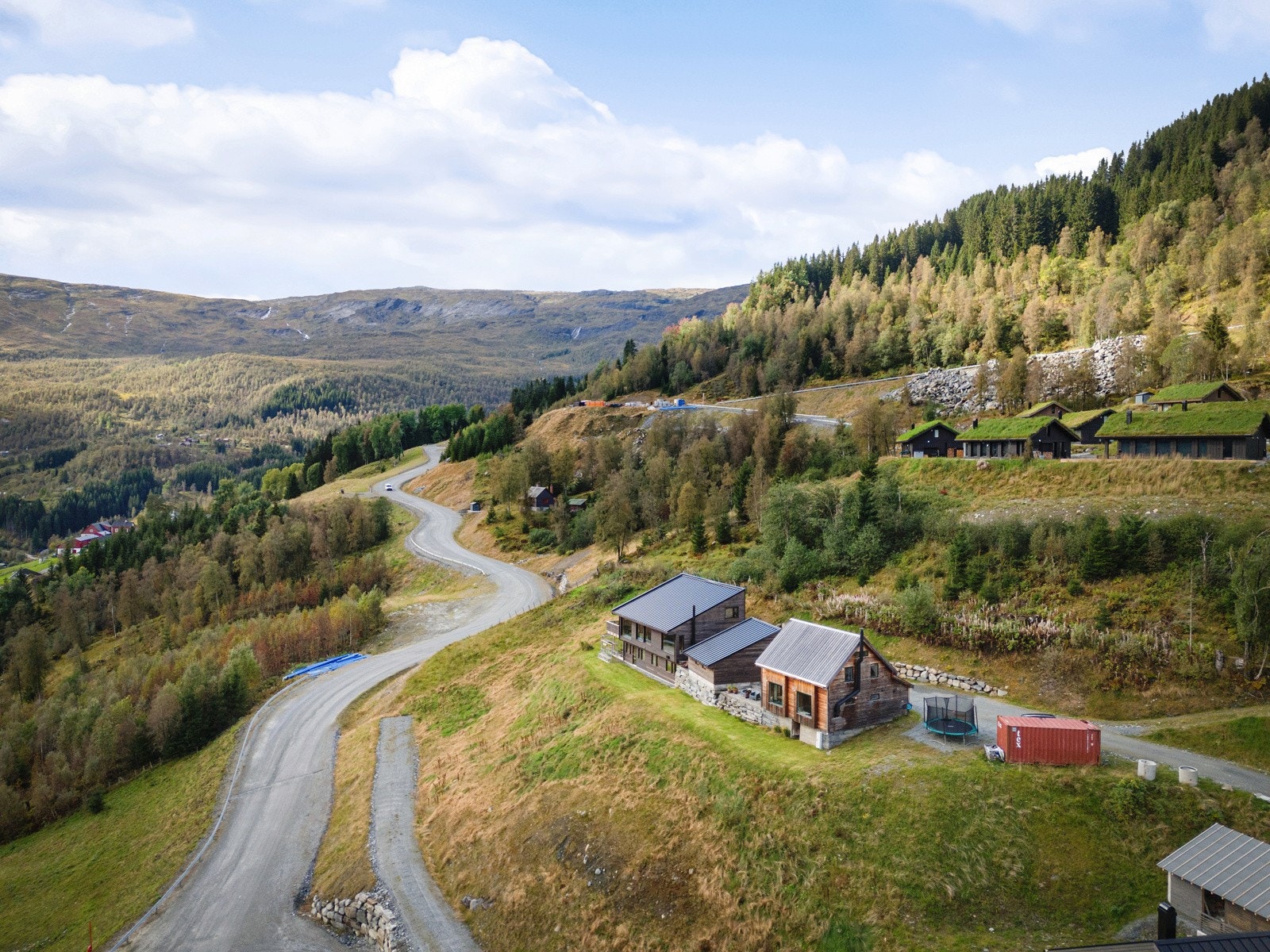 Har du spørsmål til boligen eller ønsker du visning? Kontakt megler Even Lindseth på tlf. 98 23 96 56 eller e-post el@proaktiv.no. Galleribilde