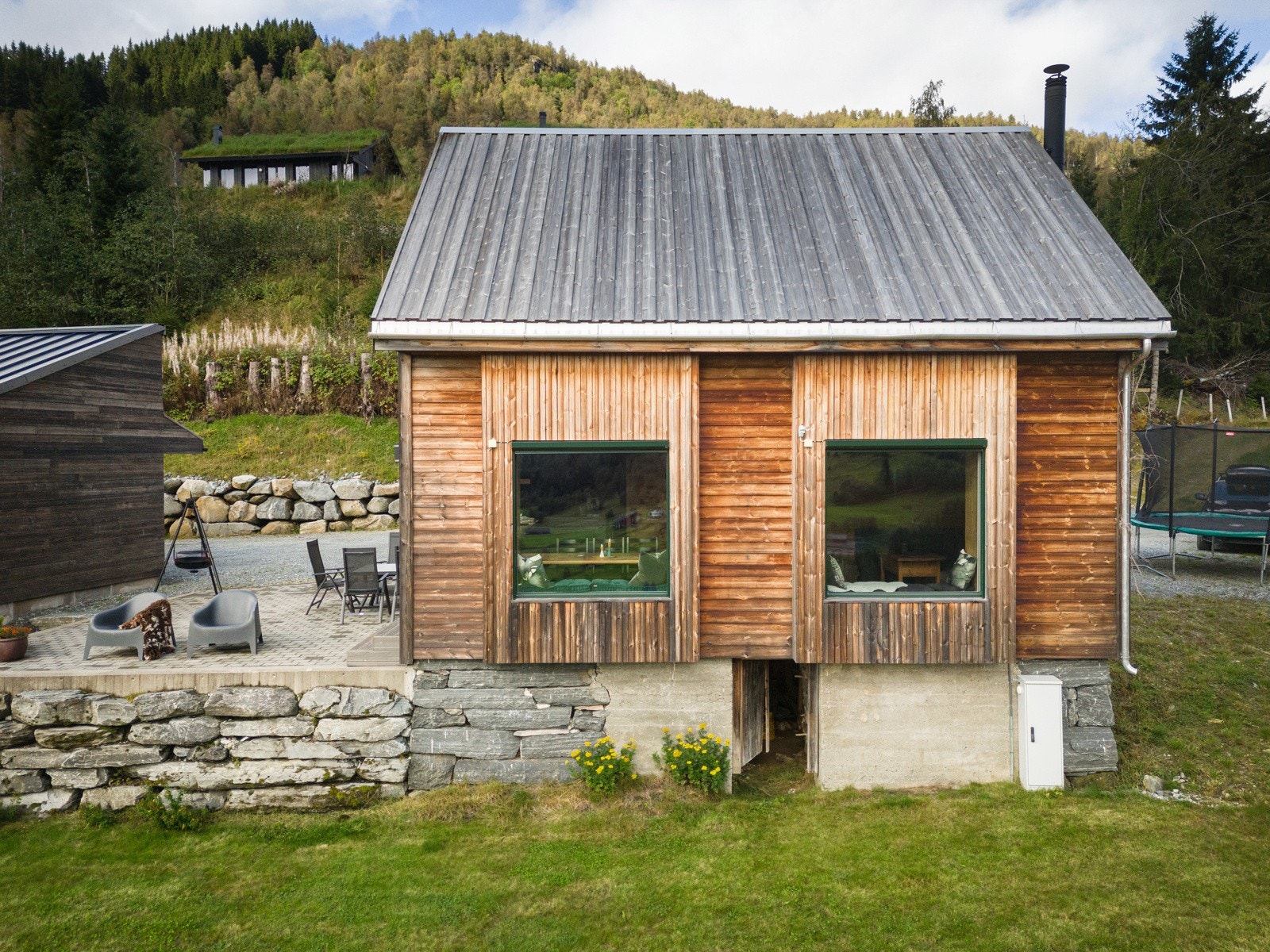 Velkommen til Mørkveslii 31 - boligeiendom i Myrkdalen med herlig beliggenhet og nydelig utsikt! Galleribilde