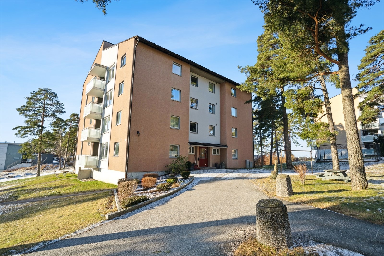 Leiligheten ligger i 4. etasje-skjermet og luftig beliggenhet. Galleribilde