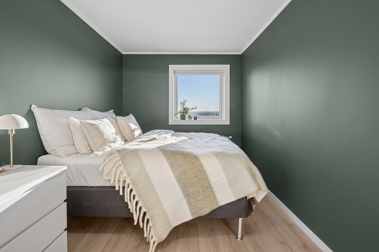 Soverommet kan innredes på flere måter-her er det også plass til barneseng ved behov. Galleribilde