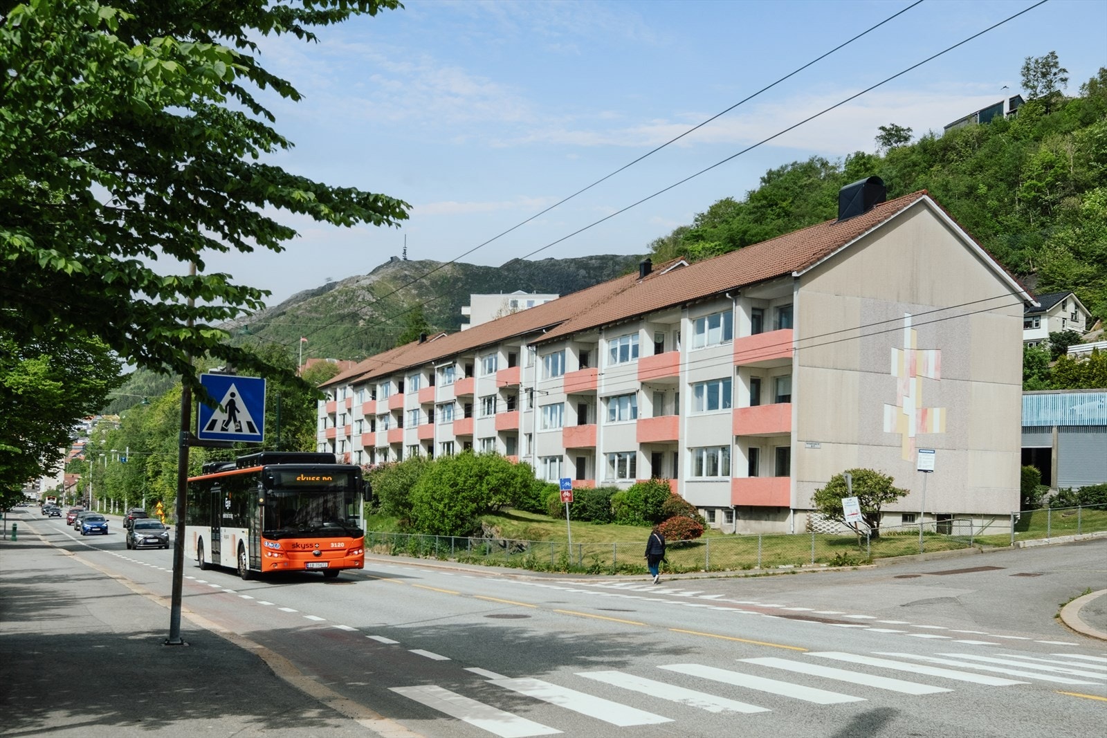 Det er gode kollektivtilbud med både buss og Bybane like i nærheten, som sikrer rask tilgang til sentrum og Lagunen/Flesland. Galleribilde