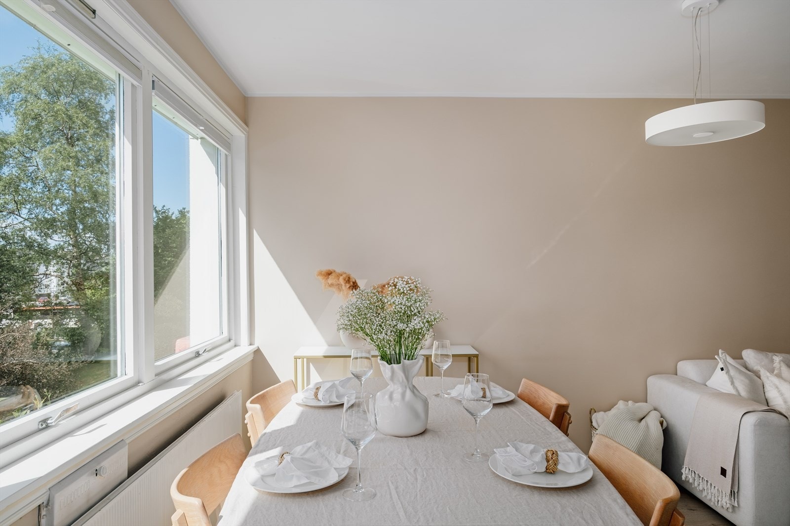 Et sted å trives. Galleribilde