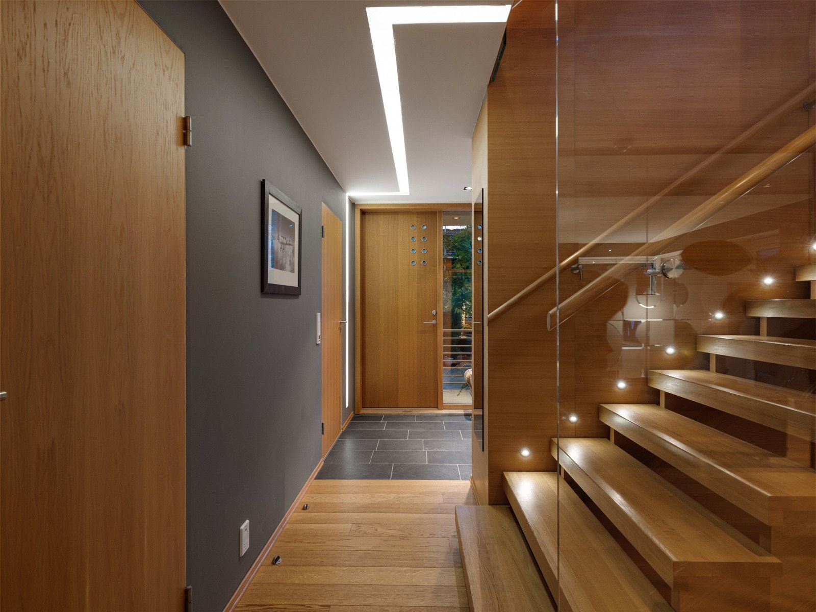 Flotte deltaljer som LED-belysning i trappetrinnene Galleribilde