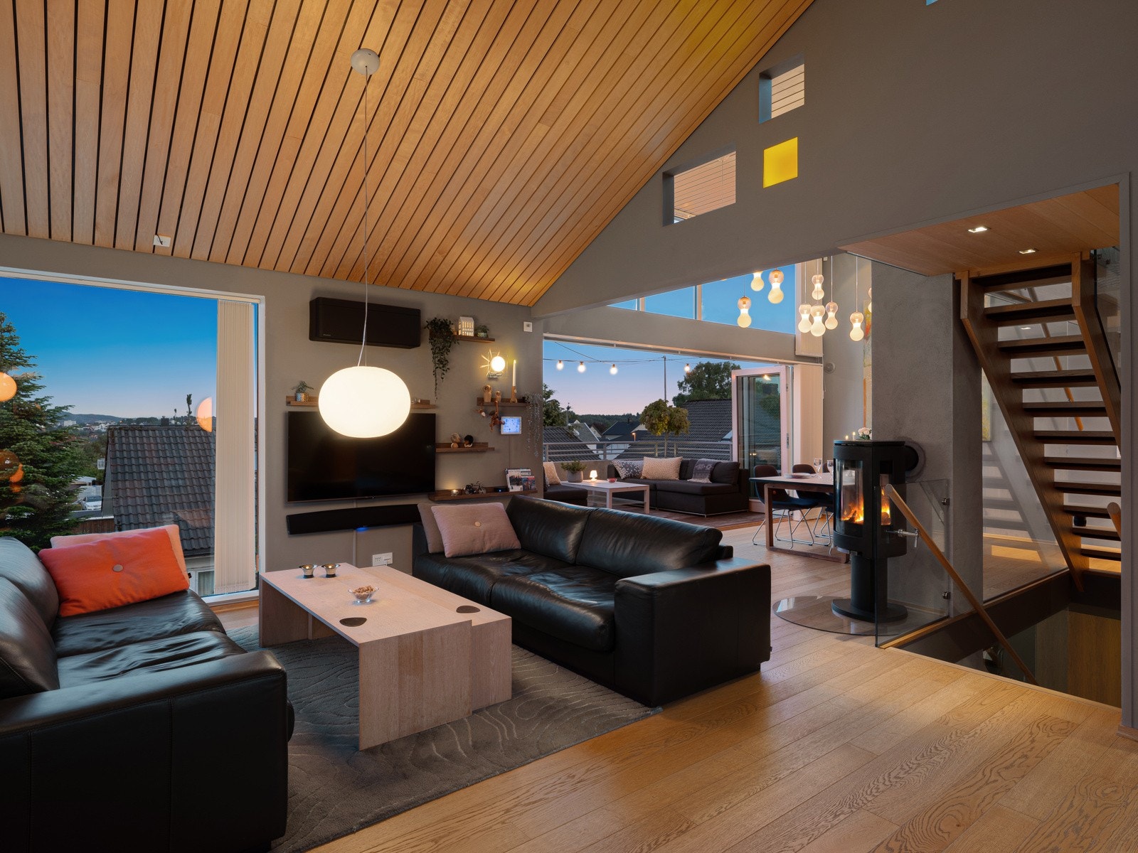 Herlig steming på kveldstid i stuen Galleribilde