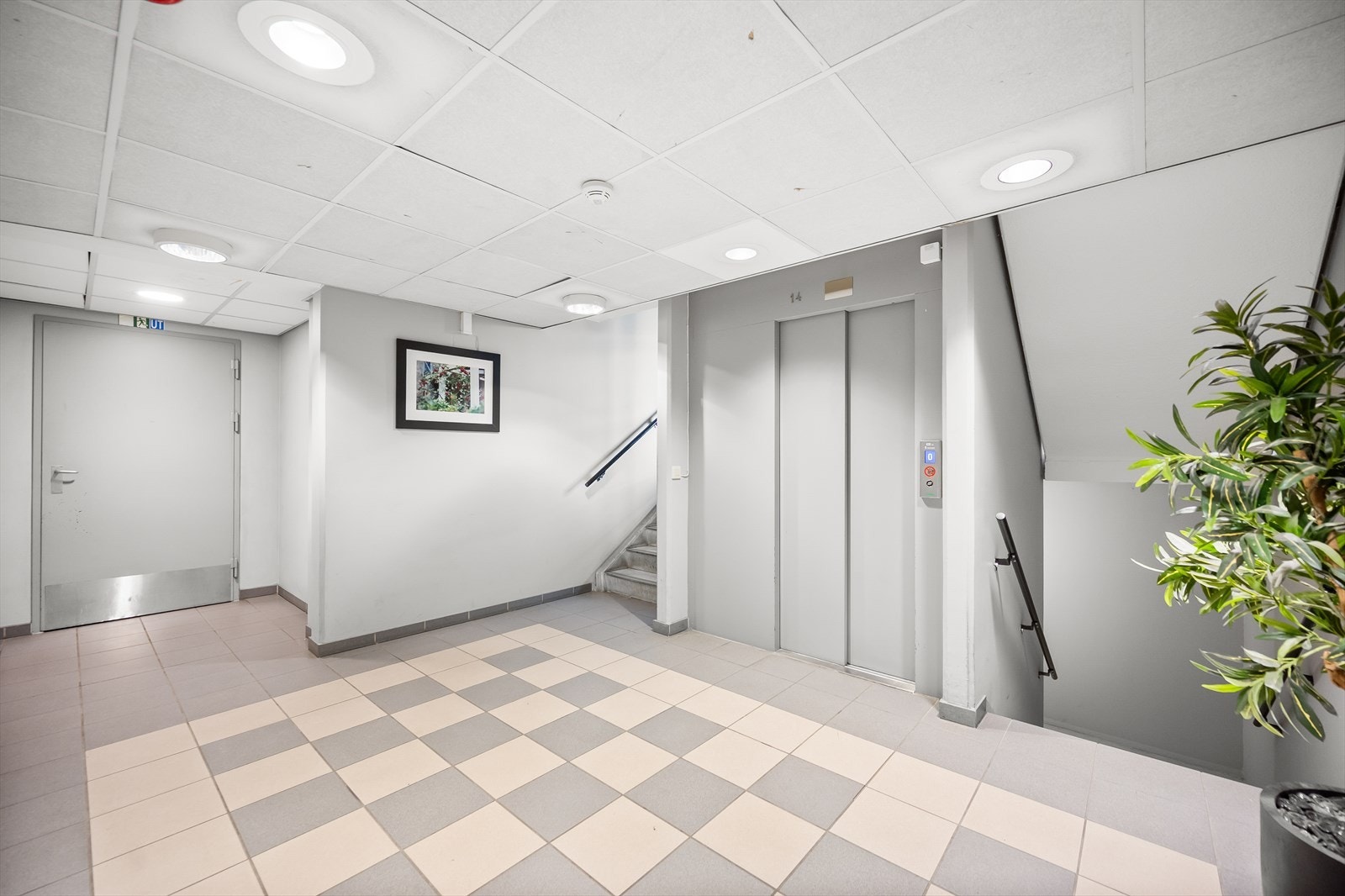 Det er heis i bygget. Galleribilde
