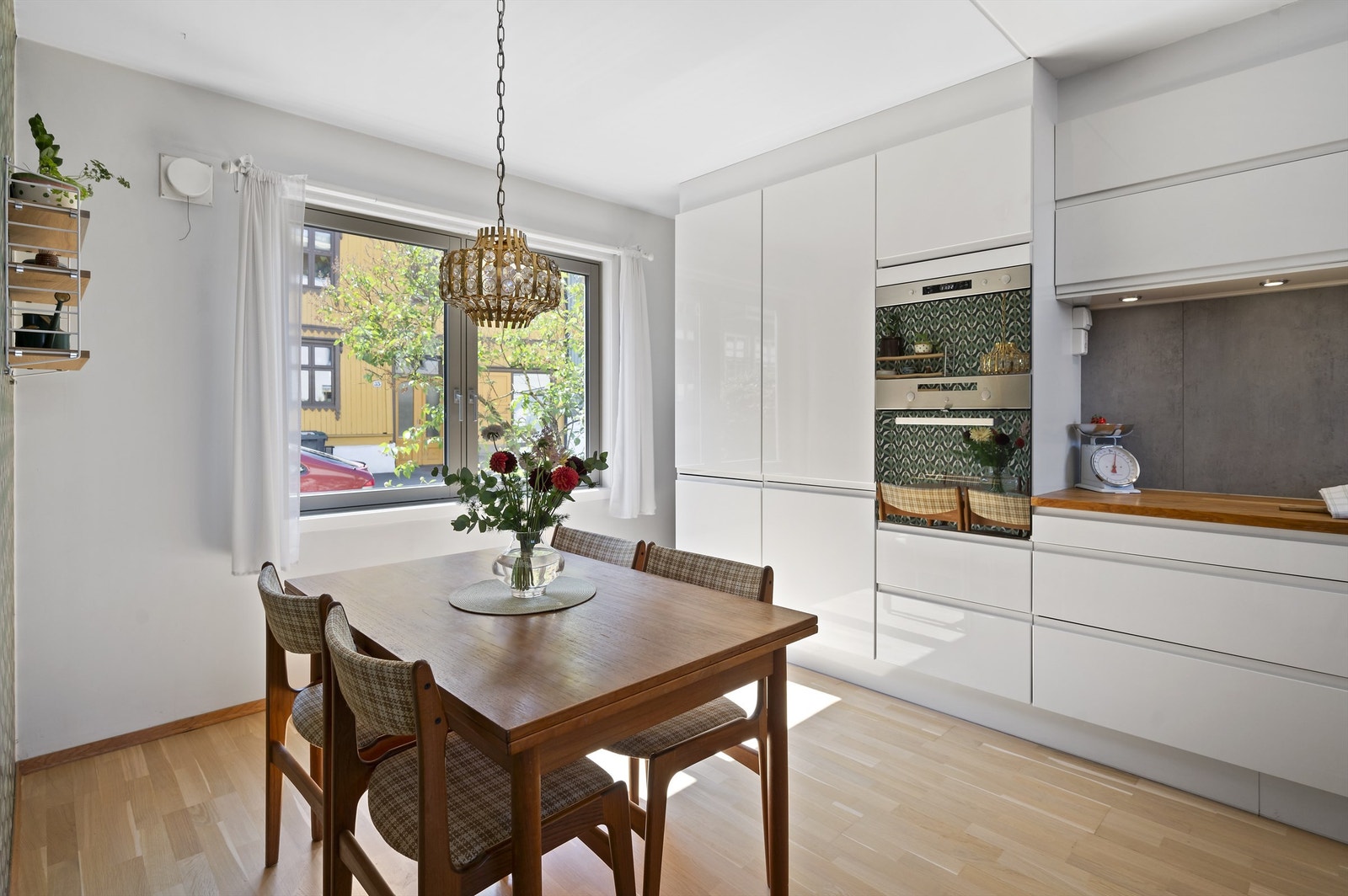 Avtrekk over kokeplass og waterguard er montert. Galleribilde