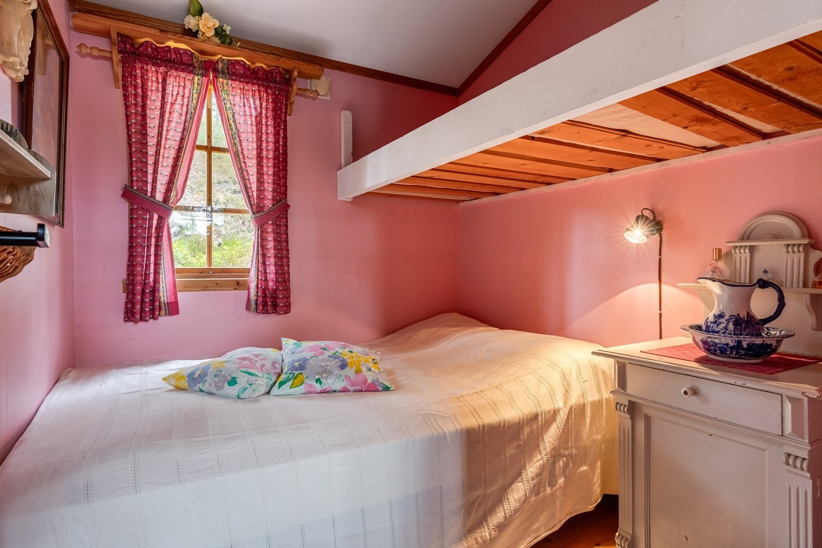 Smart løsning for gjesteseng eller oppbevaring Galleribilde