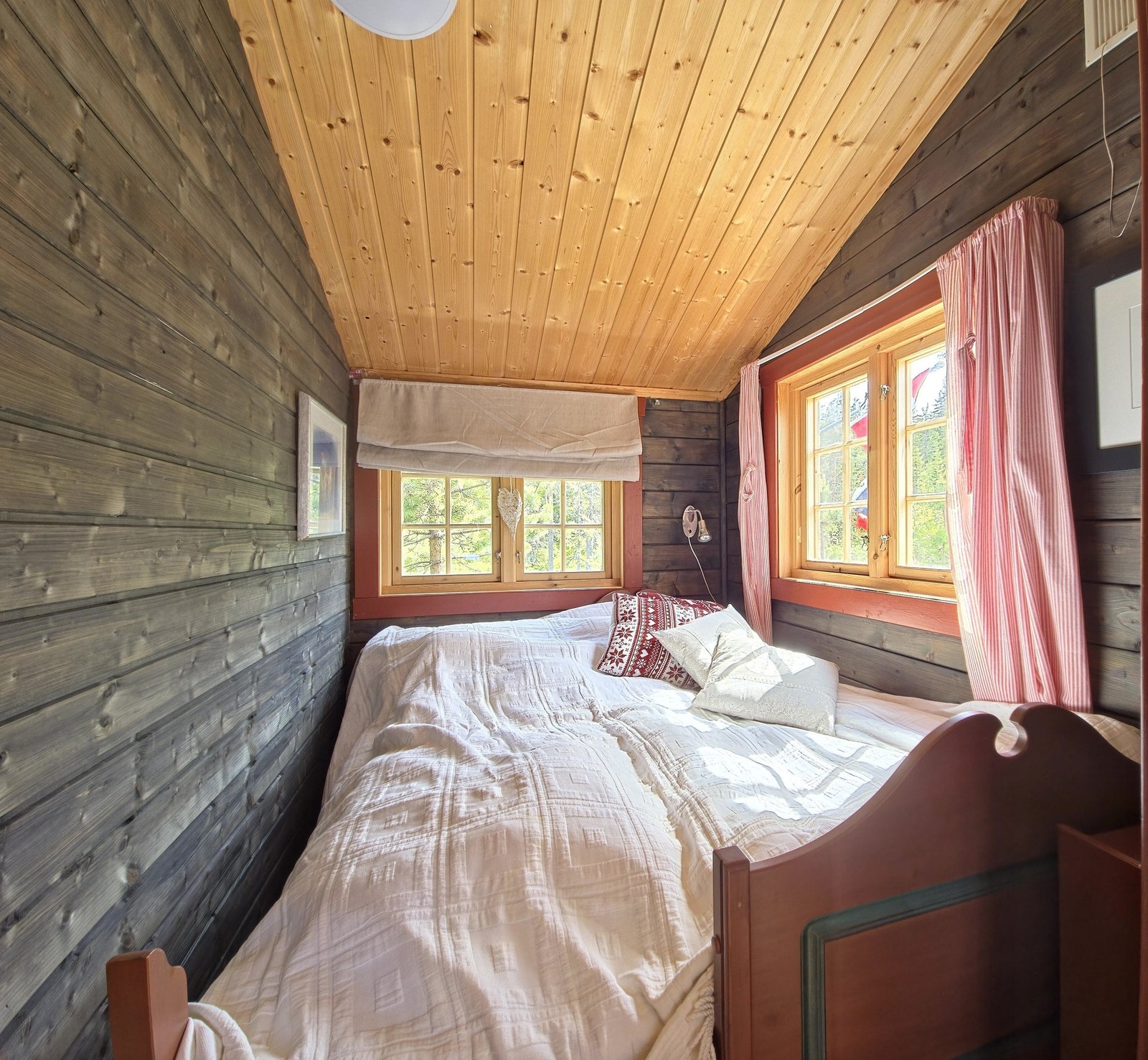 Soverom2, anneks Galleribilde