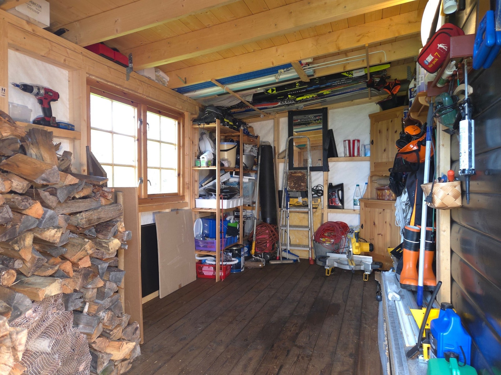 Stor og fin bod på annekset med innlagt strøm Galleribilde