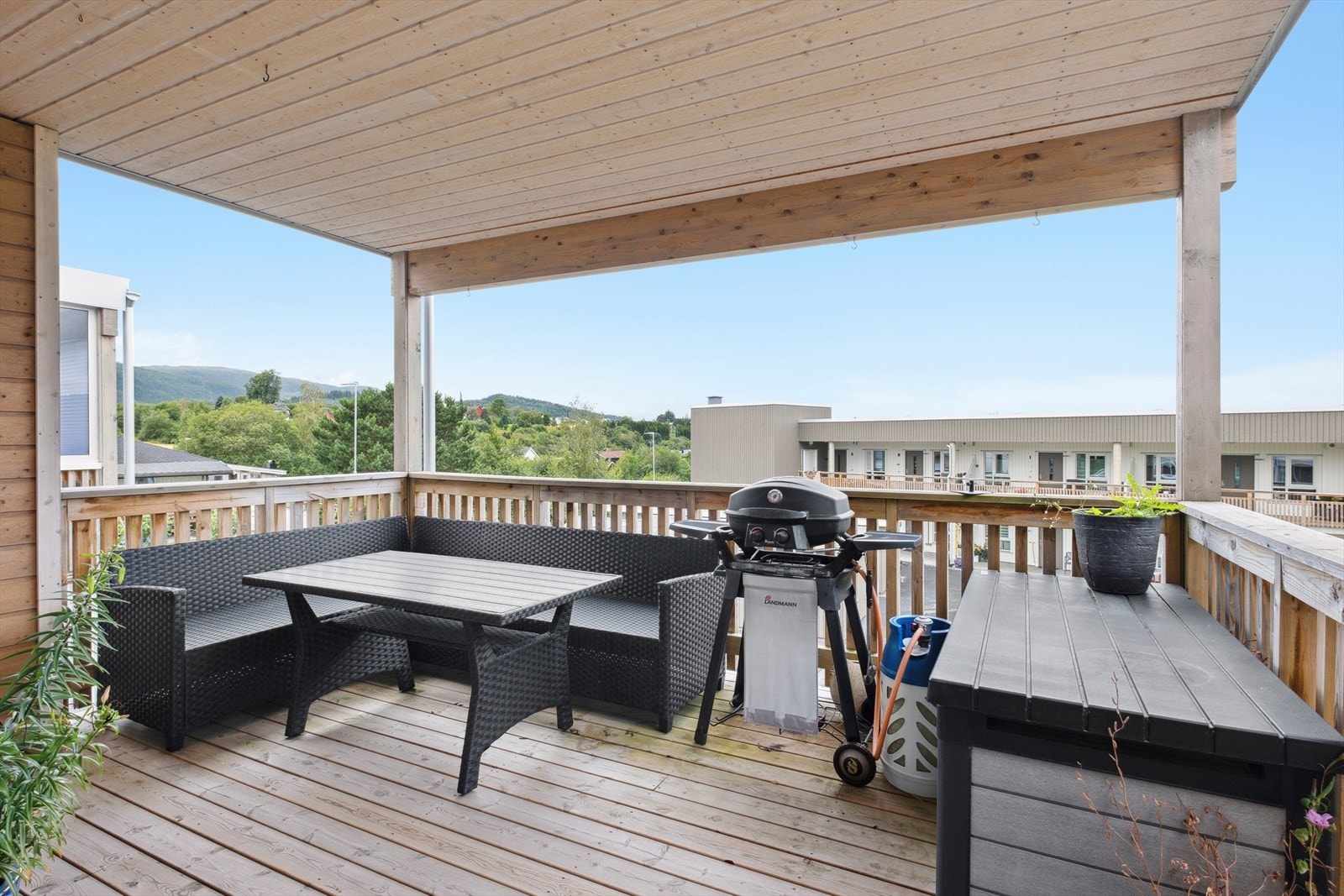 Leiligheten har en stor og solrik balkong på 12 m². Galleribilde