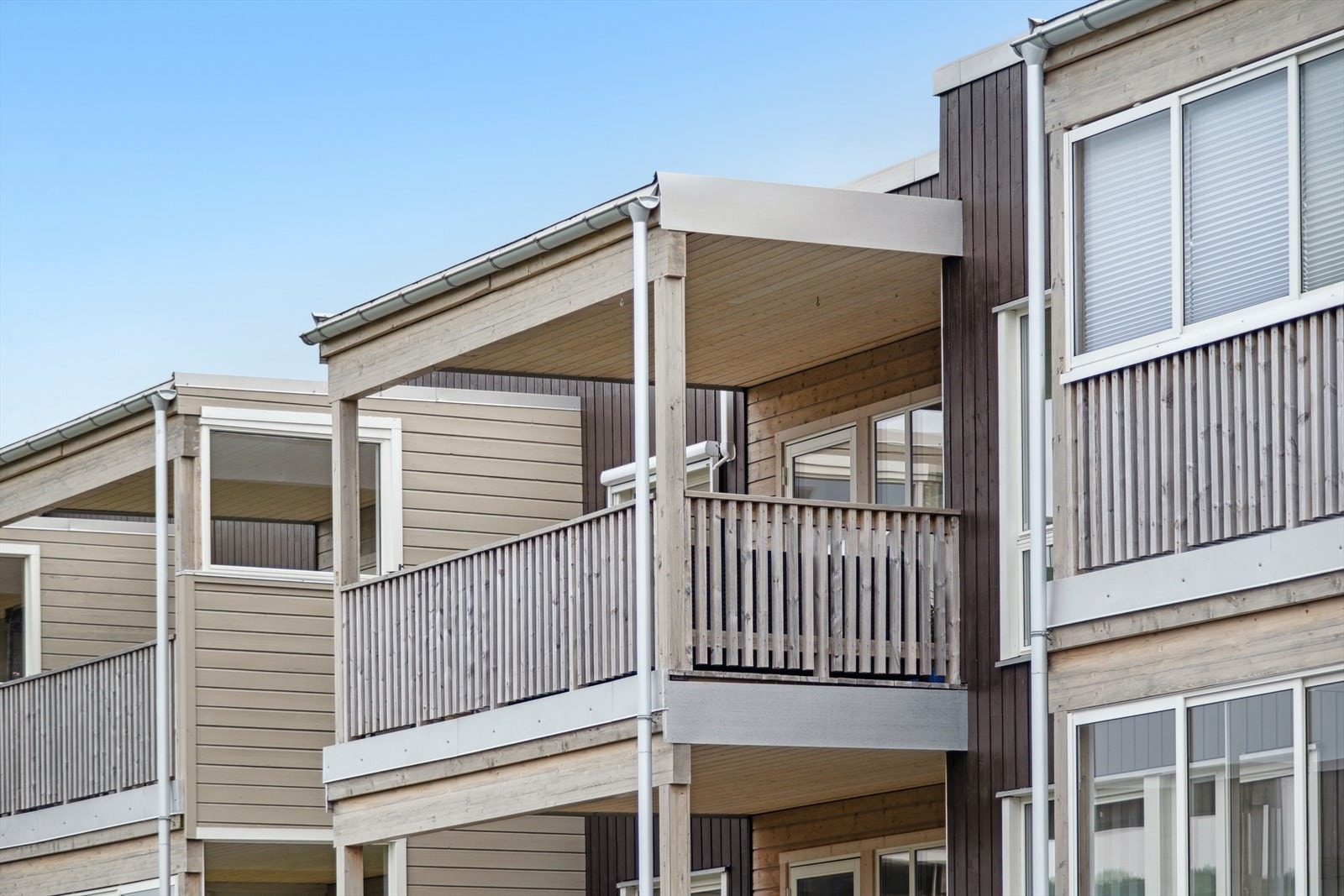 Leiligheten ligger i byggets 2. og øverste etasje. Galleribilde