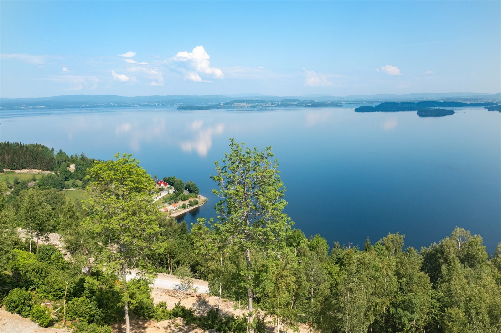 DNB Eiendom v/ Ann-Kristin Salvesen har gleden av å presentere tomt nr. 5 i Pilterud Panorama! Galleribilde