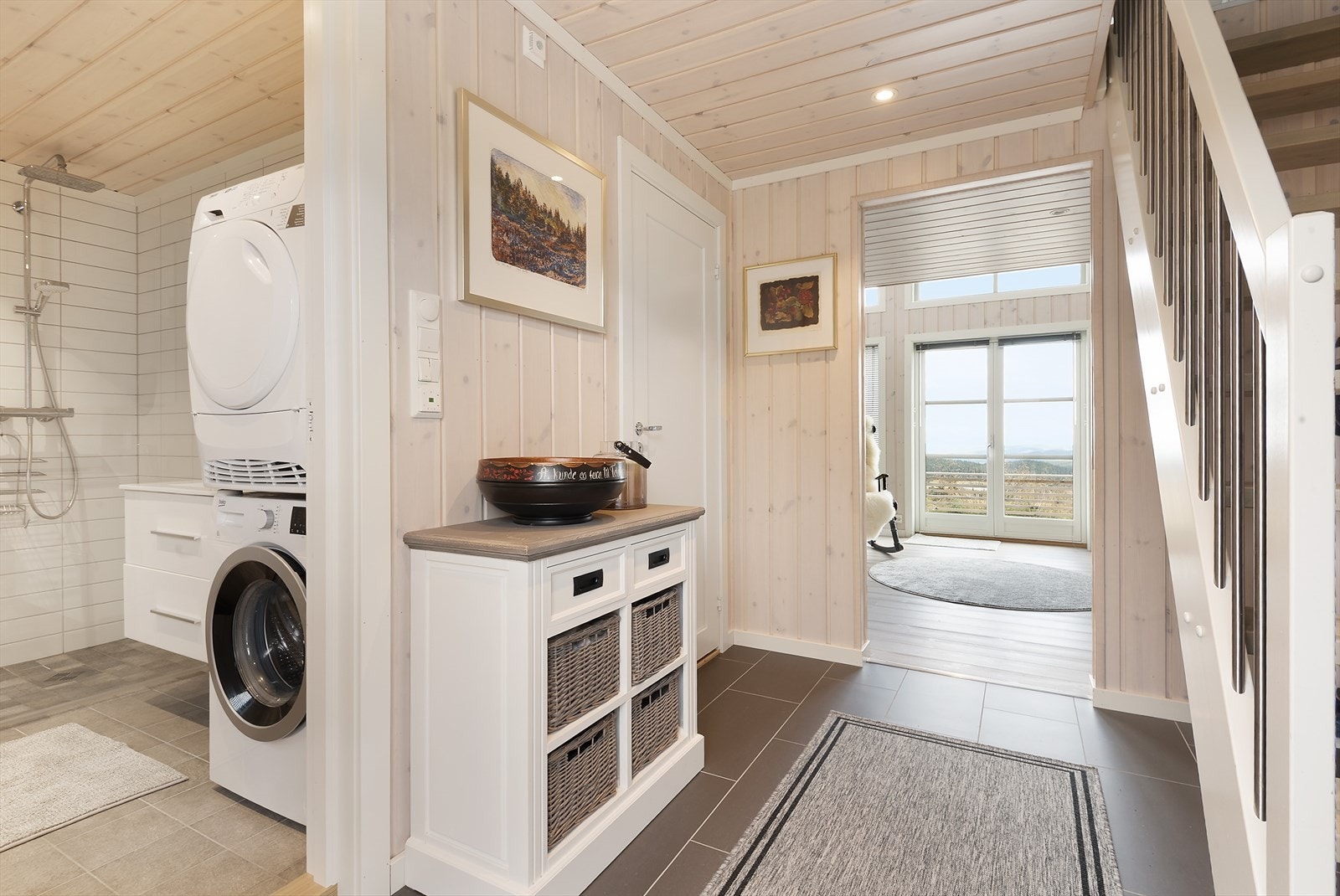 Gang med adkomst til stue. Galleribilde