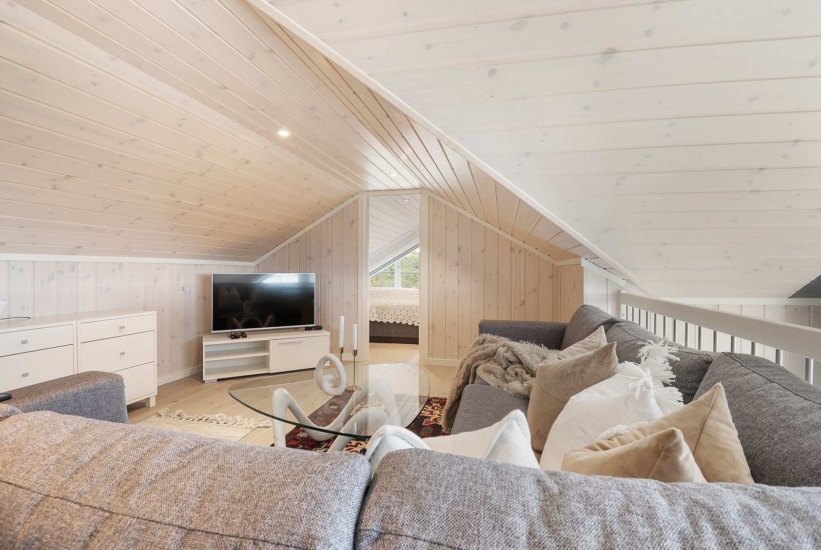 Nyte roen innendørs. Galleribilde