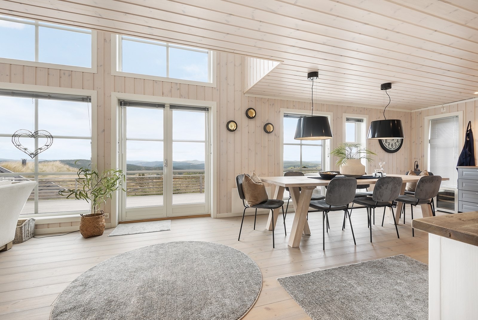 Magisk utsikt utover fjellheimen. Galleribilde