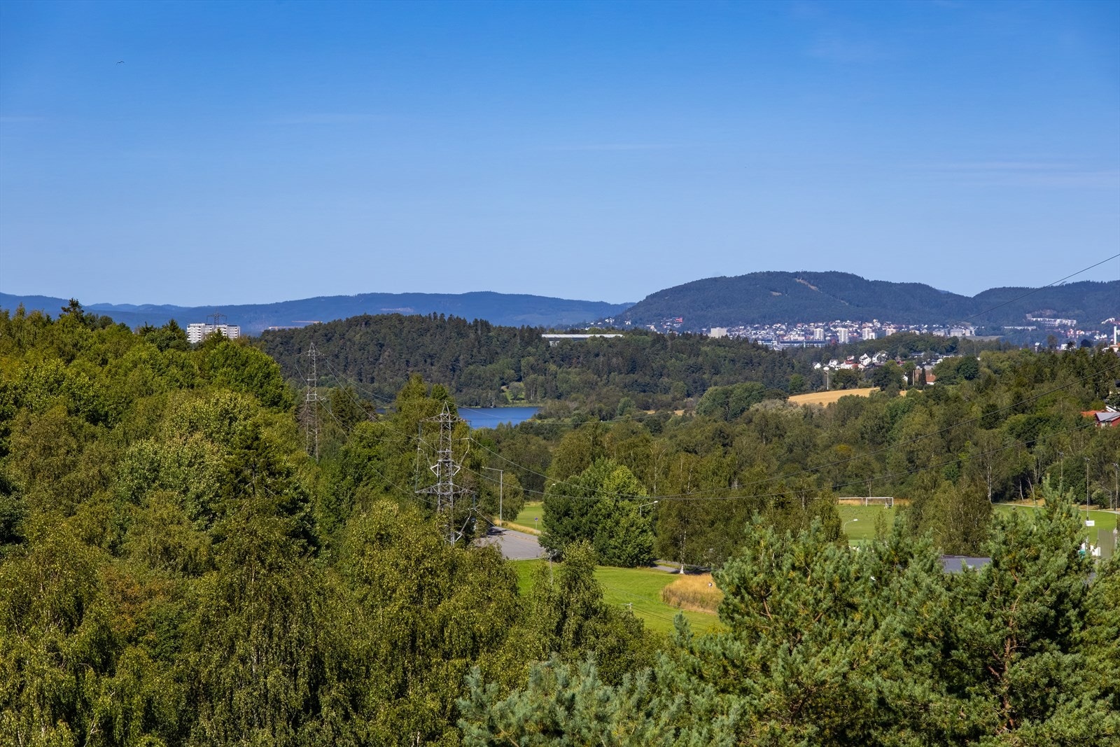 Når dere velger et hjem, velger dere også et nabolag og nærområde - rammen rundt selve boligen. Galleribilde