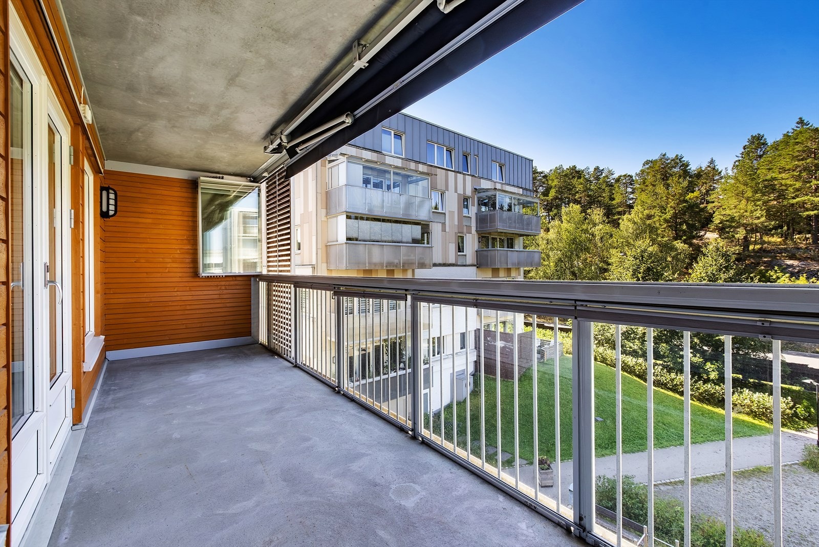 Elektrisk- og gassgrill er tillatt under forsvarlig bruk. Galleribilde