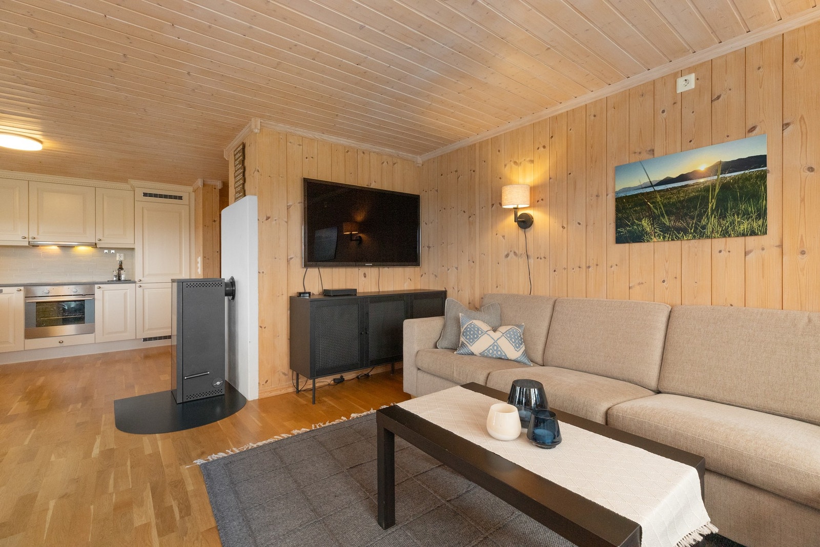 Leiligheten fremstår med lite bruksslitasje Galleribilde