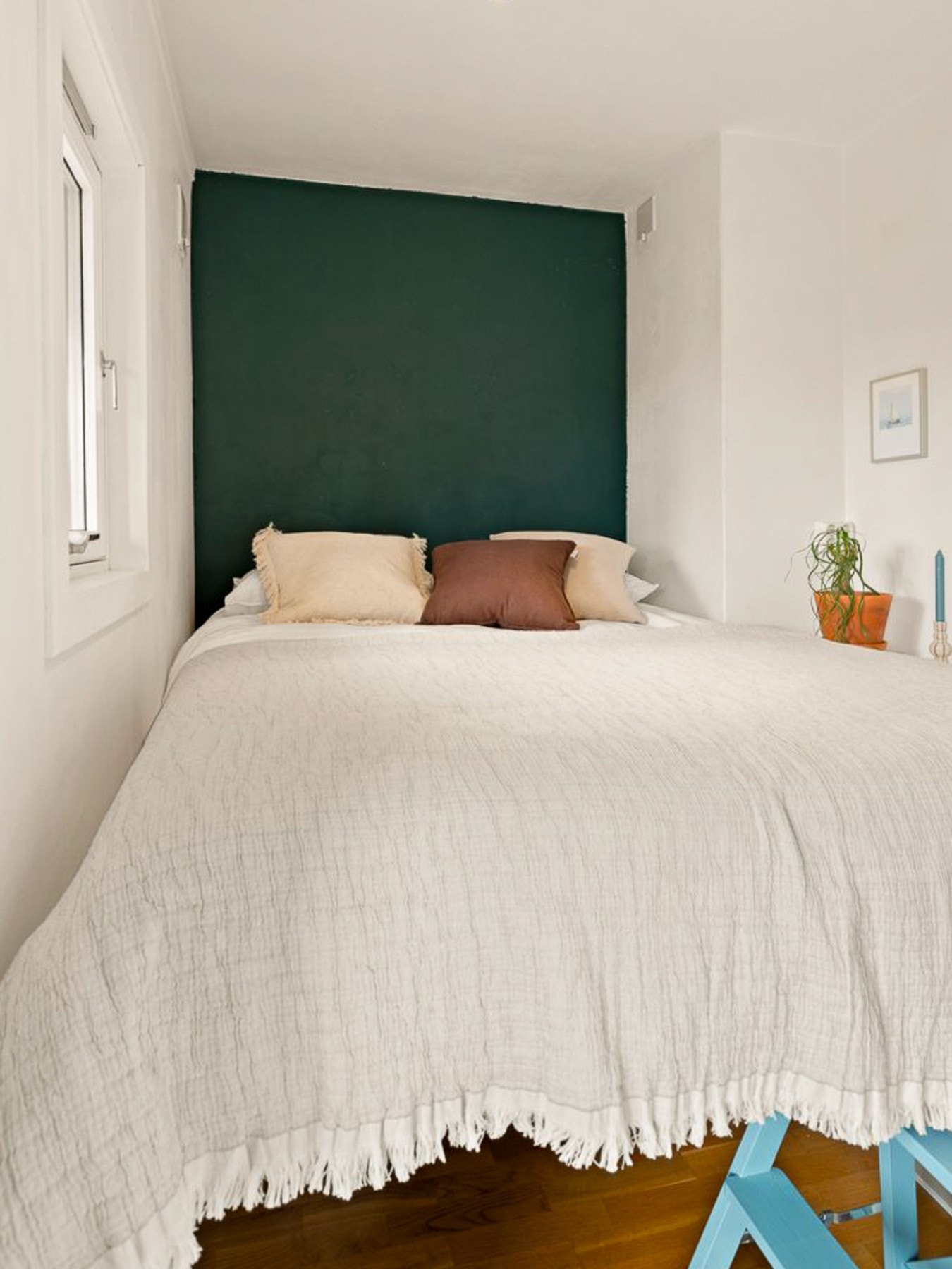 Her er det plass til seng. Galleribilde