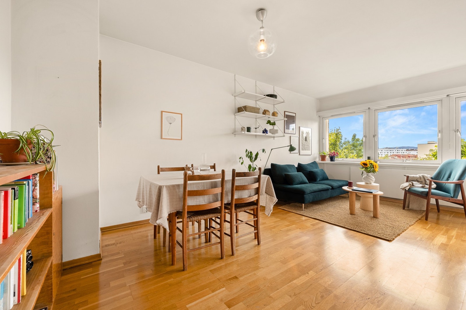 Enerhauggata 1 presenteres av EIE Eiendomsmegling ved Lone Marie Trandem. Galleribilde