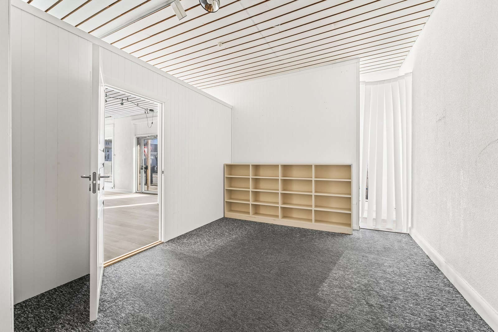 Lagerrom Galleribilde