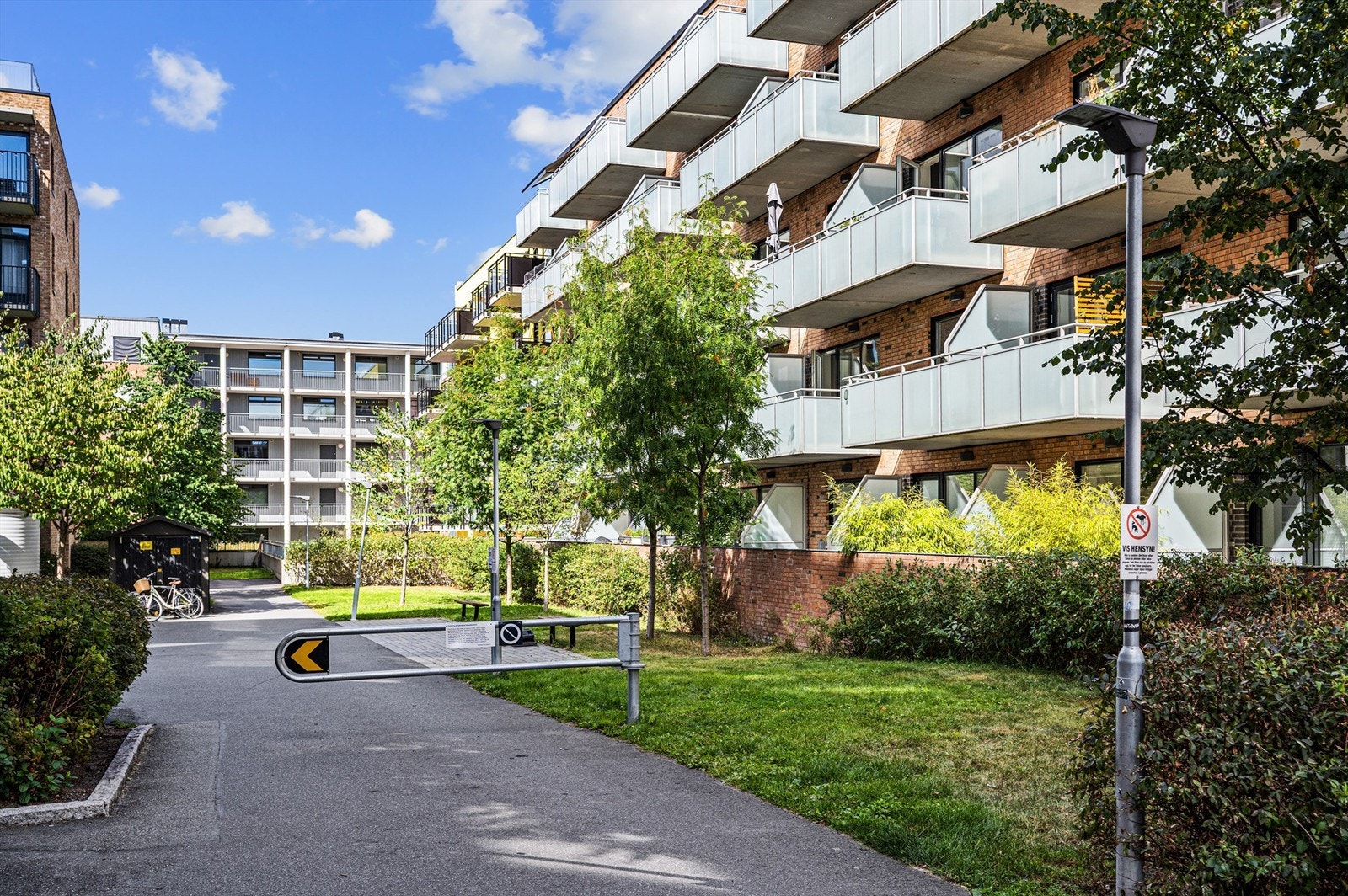 Eiertomt på 1 488 kvm som tilhører sameiet. Tomten er fellesareal. Galleribilde