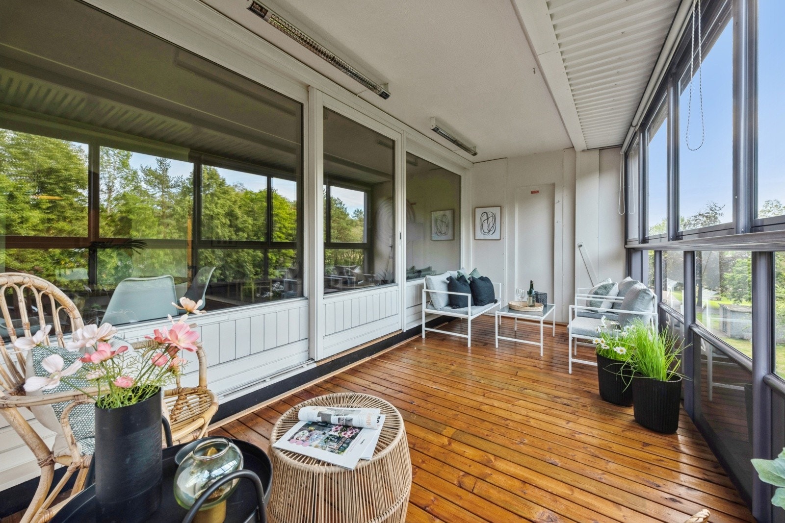 Her er det god plass til utemøbler og grill. Meget usjenert med lite innsyn. Galleribilde