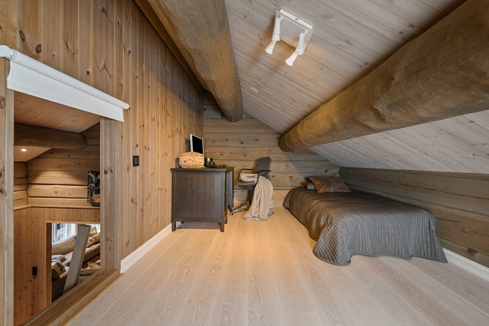 Hems. Galleribilde