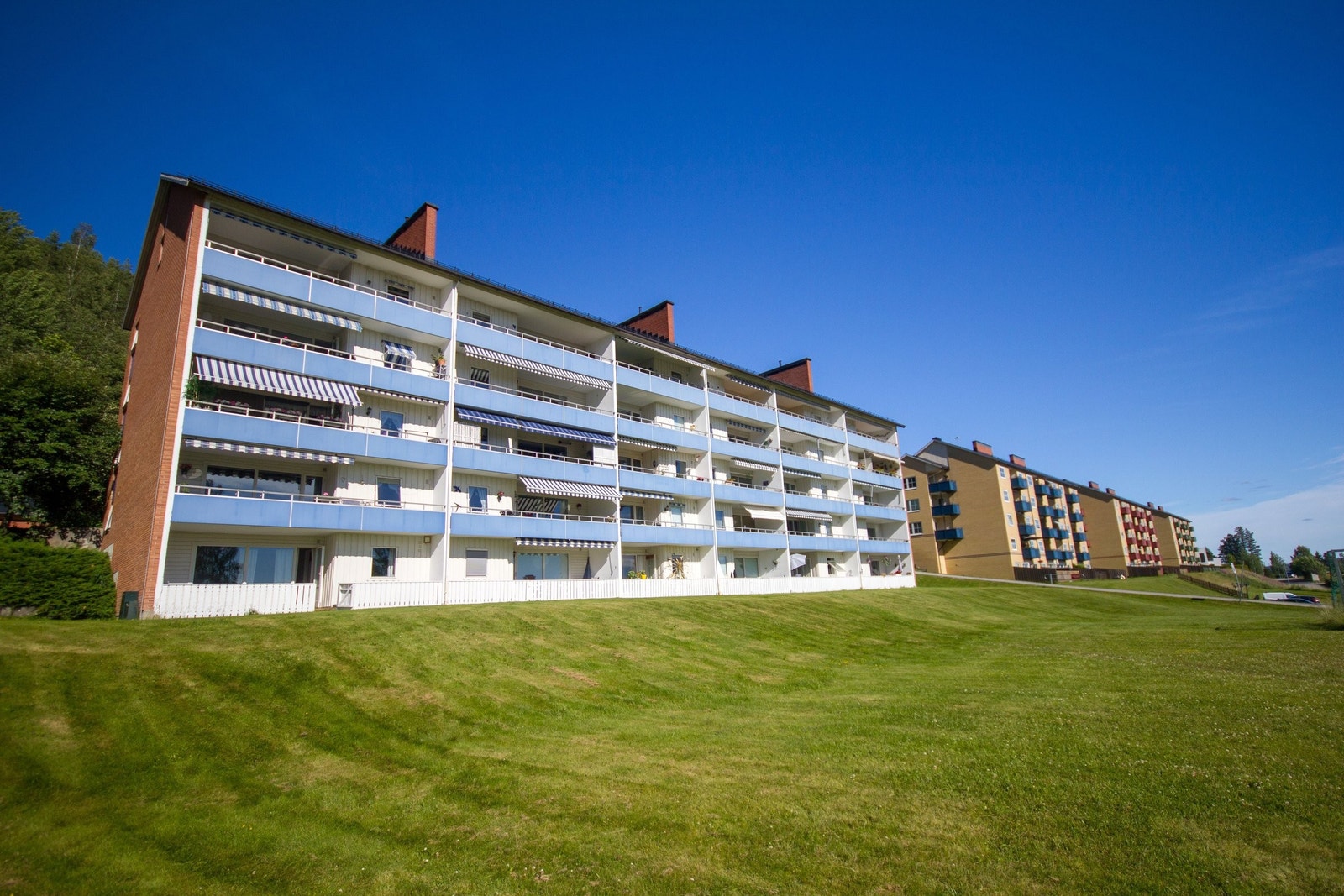 Fasade. Leiligheten plassert nederst til venstre i bildet Galleribilde