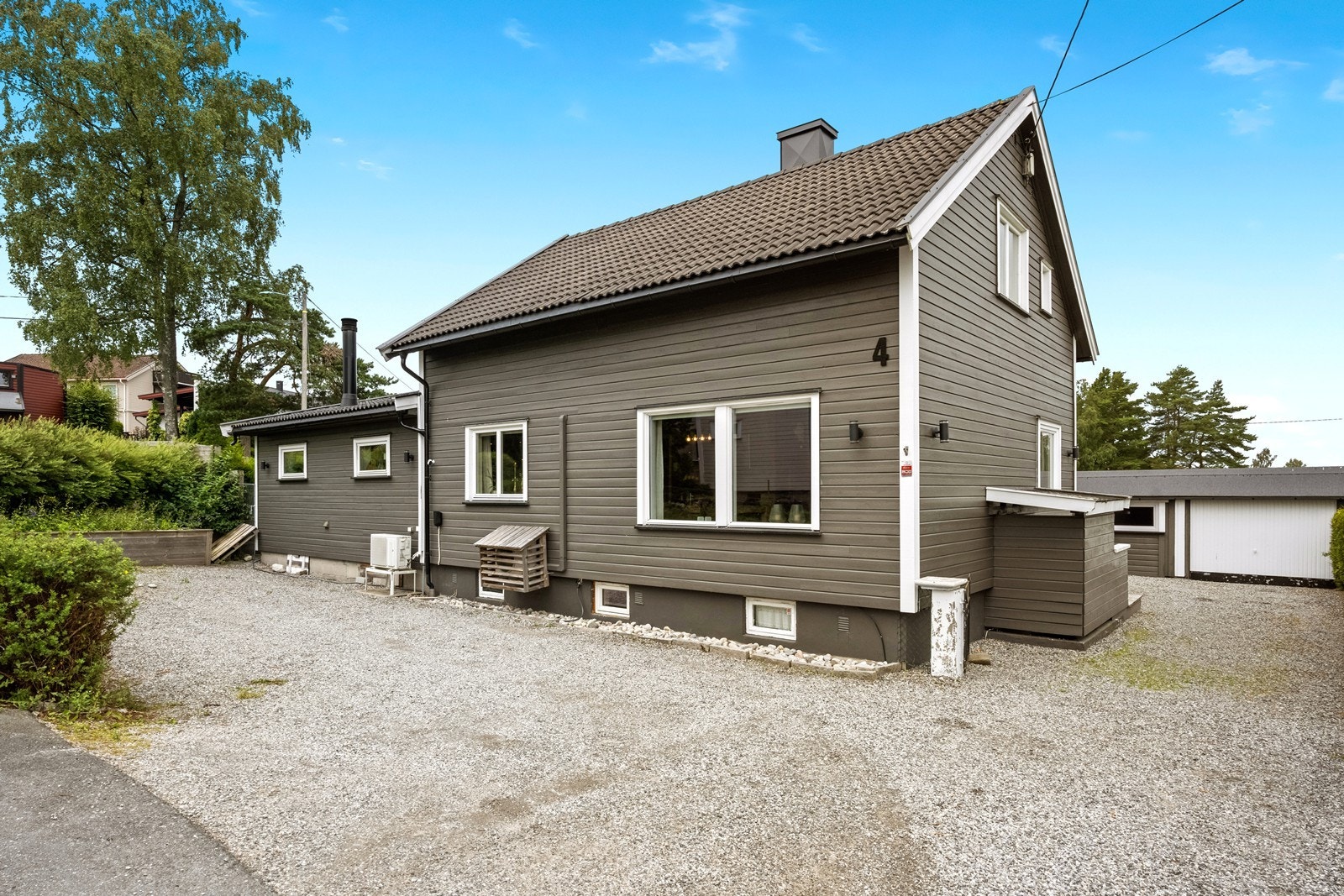 Fasade og gårdsplass Galleribilde