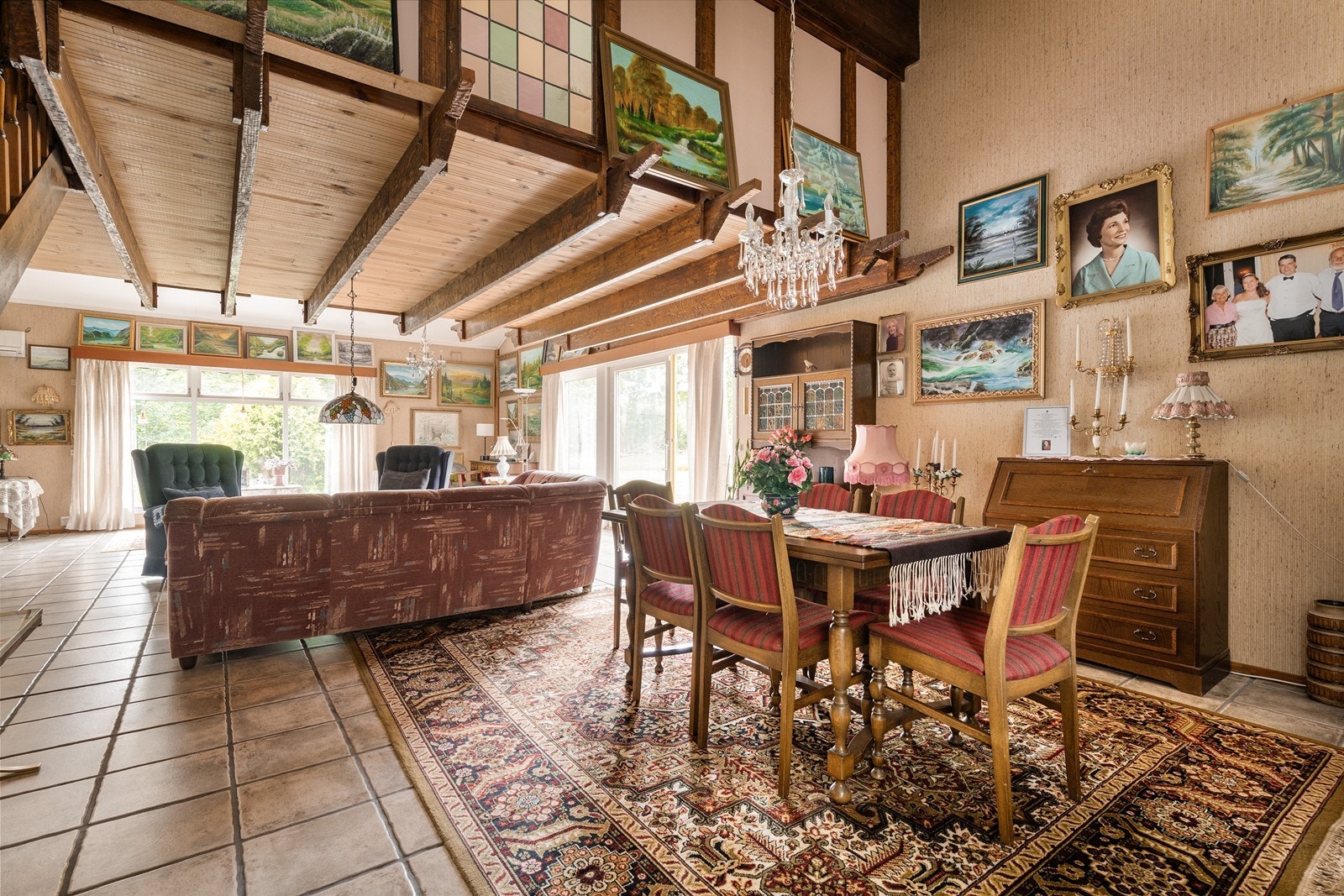 Maleriene er laget av tidligere eier Galleribilde