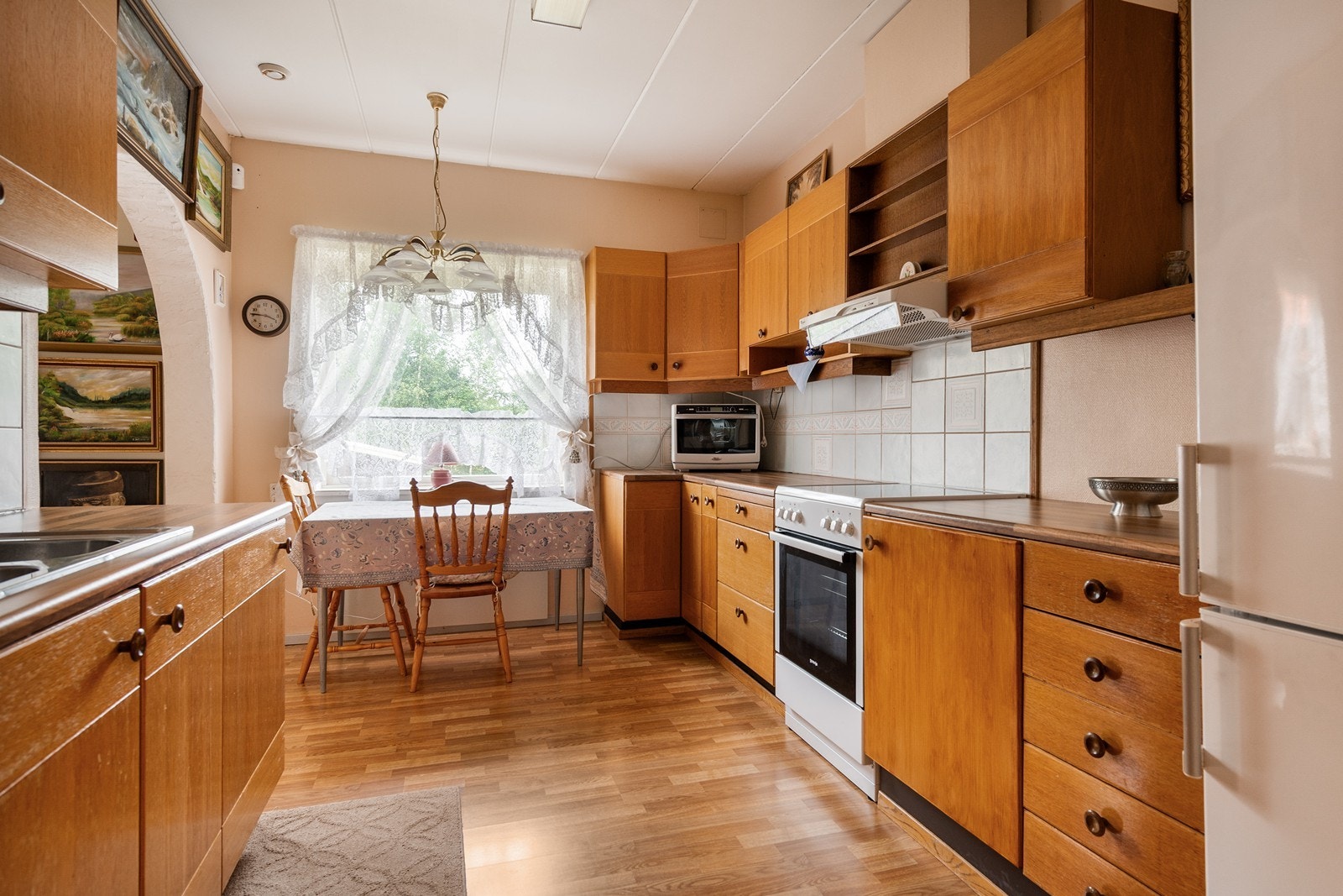 Lignende stil fra kjøkken vist tidligere Galleribilde