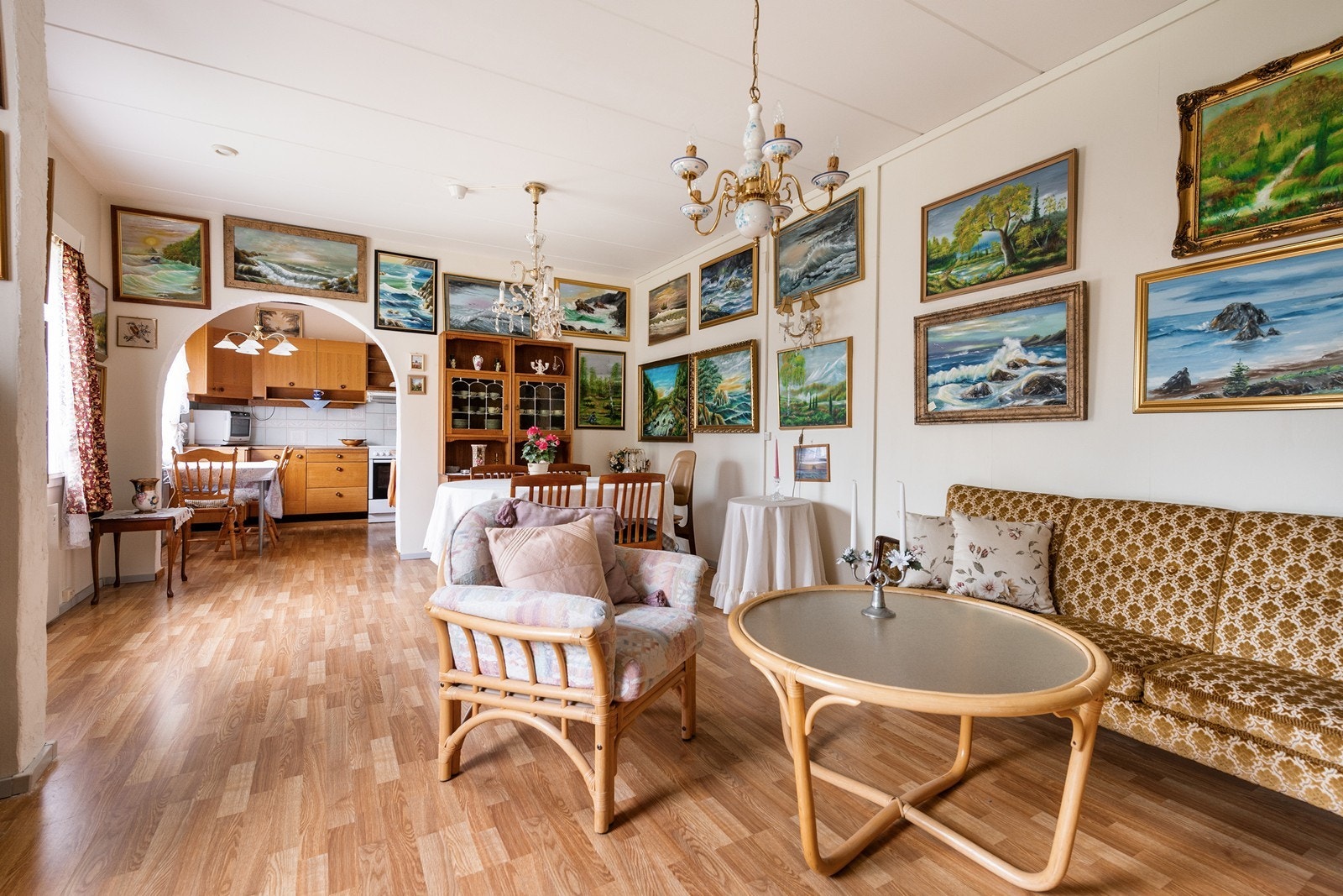 Nytt kjøkken, ny stue, ny spisestuer Galleribilde