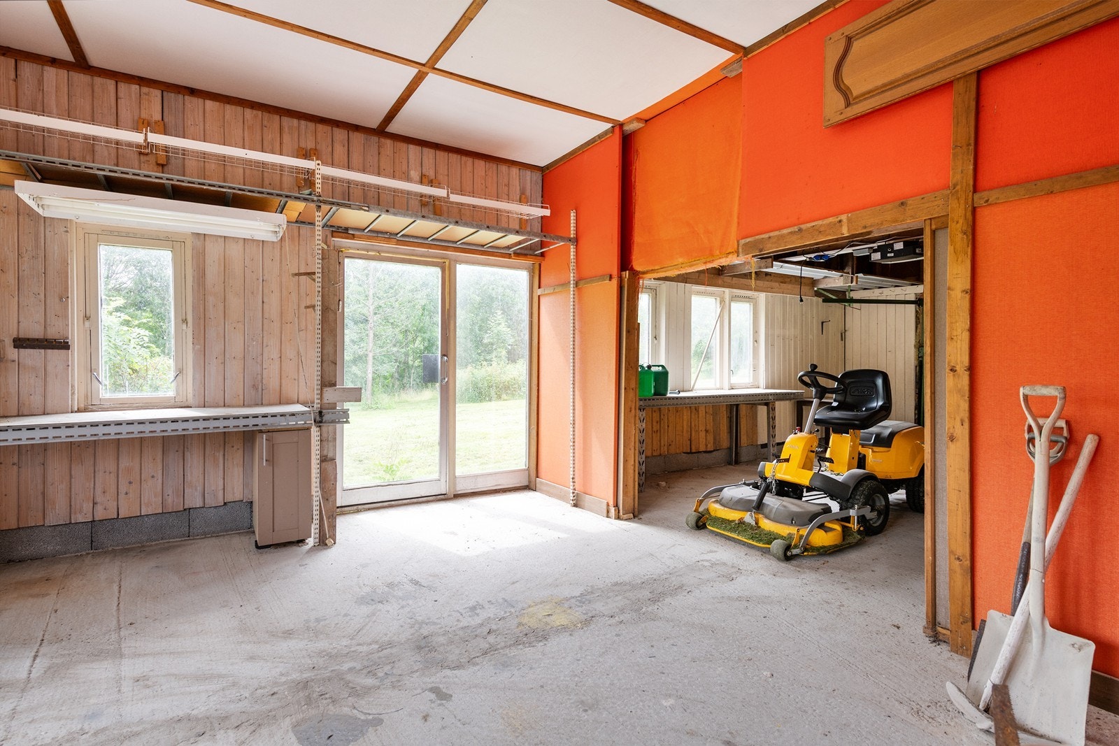 Med plass til alle redskap som en garasje skal Galleribilde