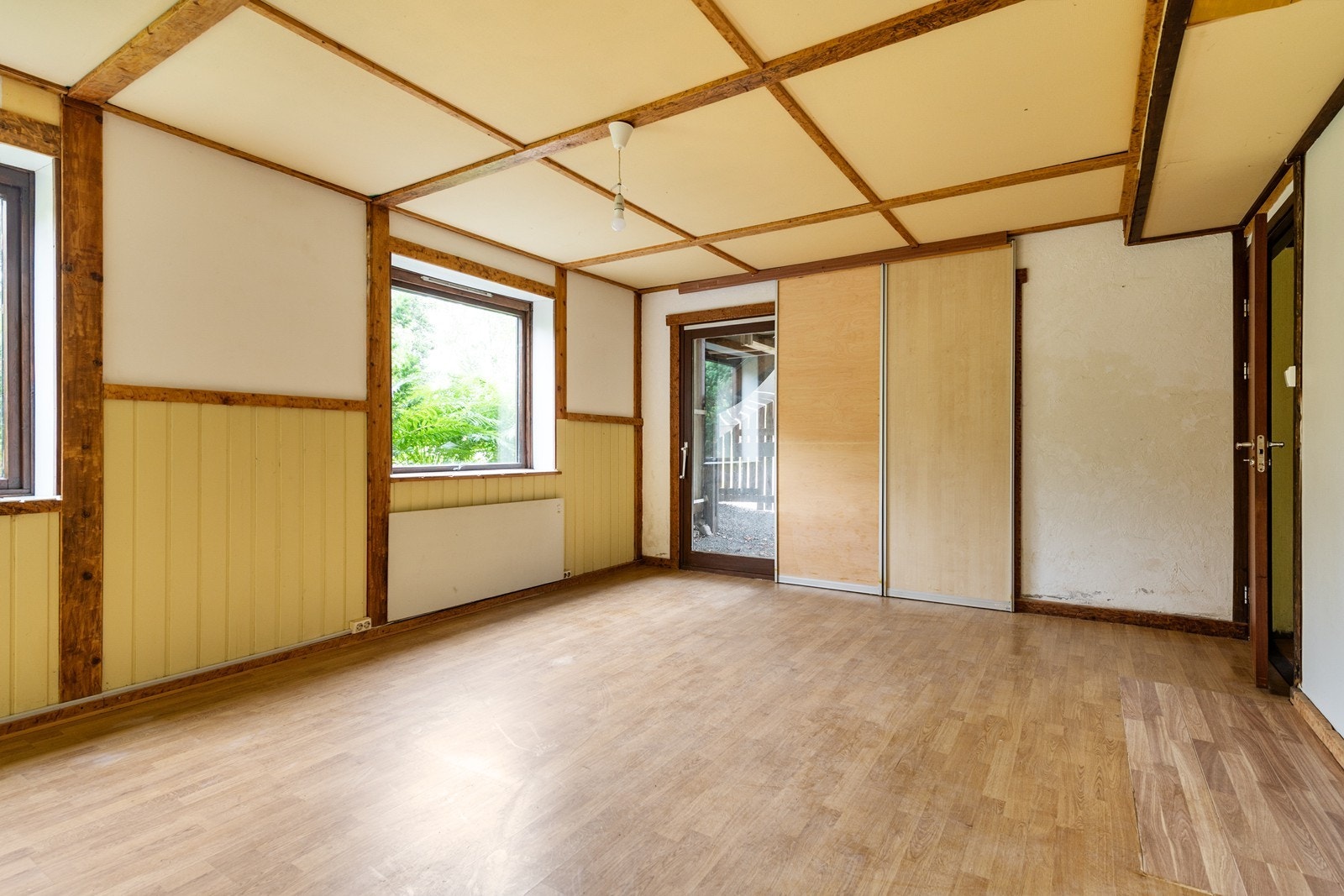 Rommet har egen dør ut mot hagen Galleribilde