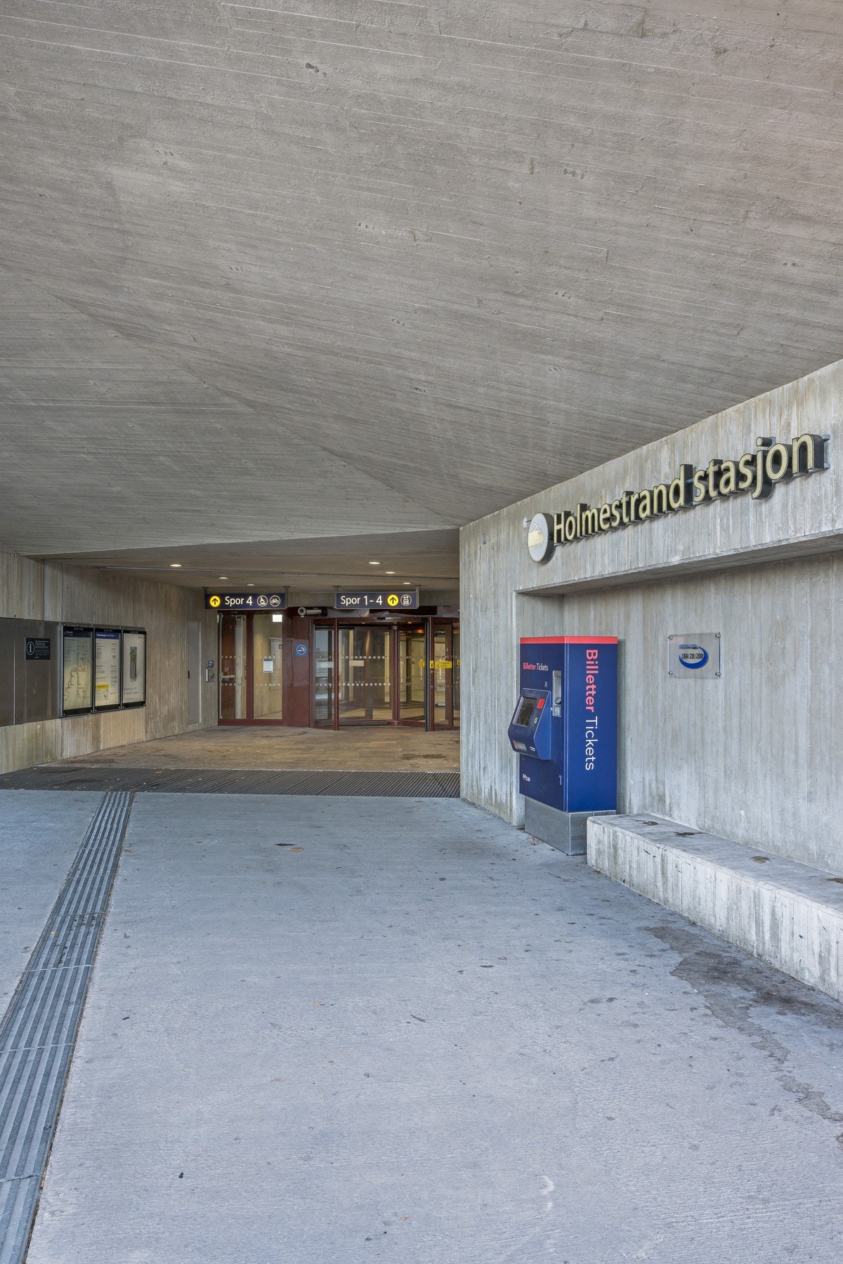 Holmestrand togstasjon Galleribilde