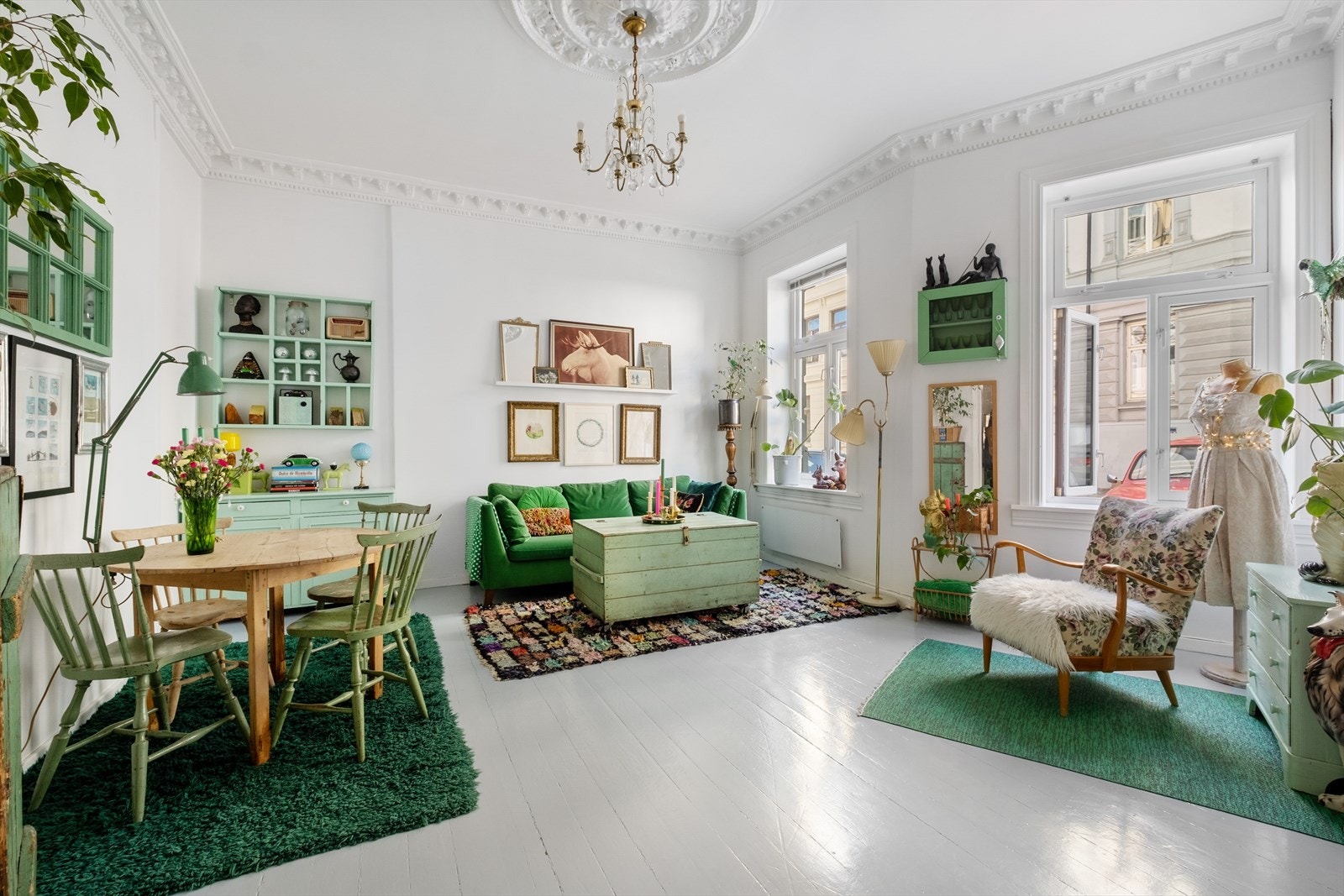 Nordvik v/Fredrik Hyldmo har gleden av å presentere en lys og attraktiv 3-roms selveierleilighet med sentral og populær beliggenhet på Fredensborg. Husk visningspåmelding! Galleribilde