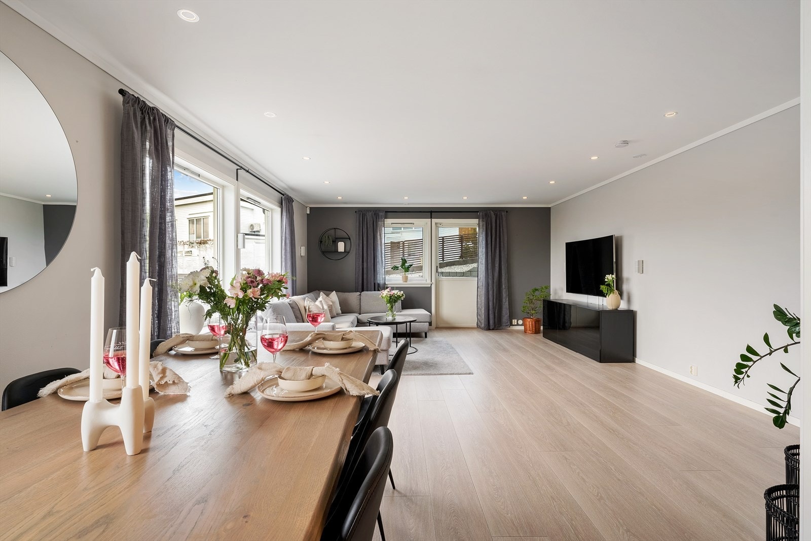 - De generøse vindusflatene sørger for rikelig med verdifullt lysinnslipp fra to himmelretninger - Galleribilde