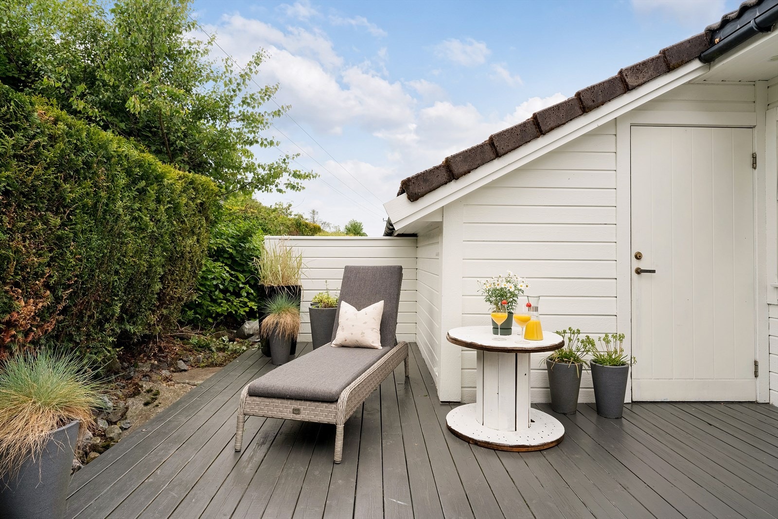 - Ved inngangspartiet er det en ekstern bod på 4m² - Galleribilde