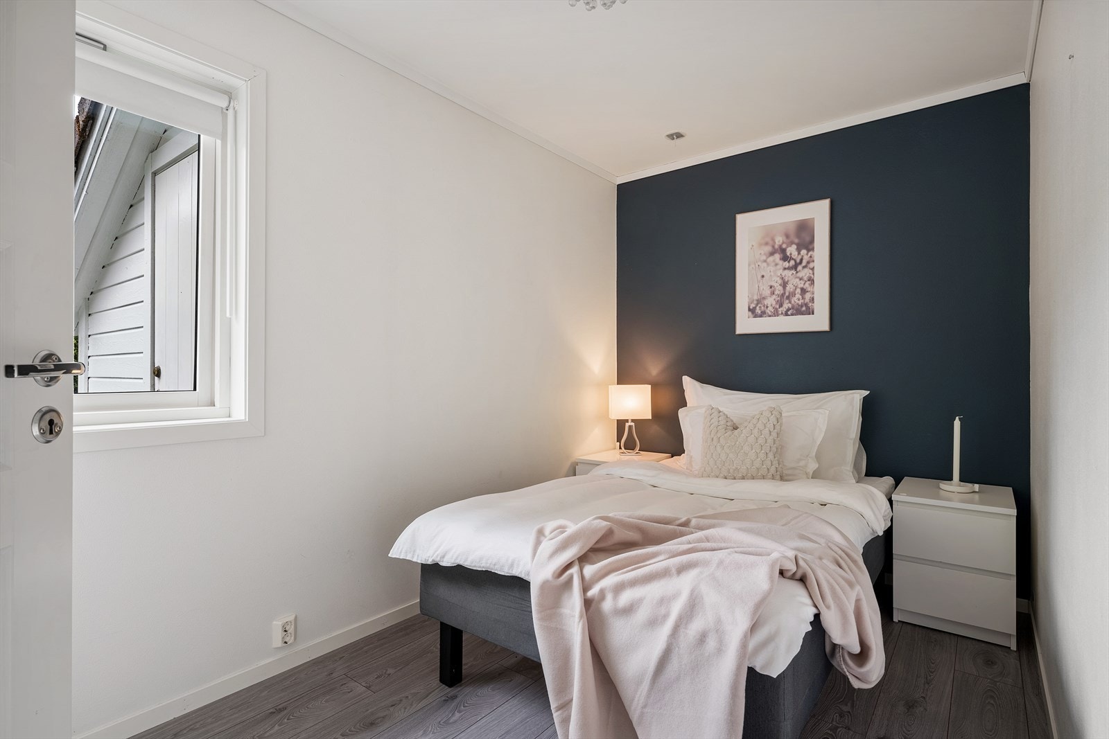 - Soverom 2 og 3 måler 7,7m² og 8,3m² - Galleribilde