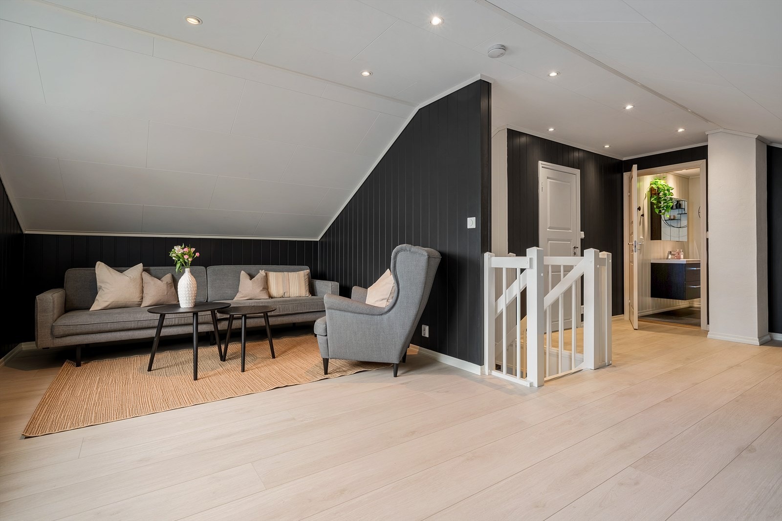 - Loftstue/trapperom måler 23,9m² og er et supert oppholdsrom for barna! - Galleribilde