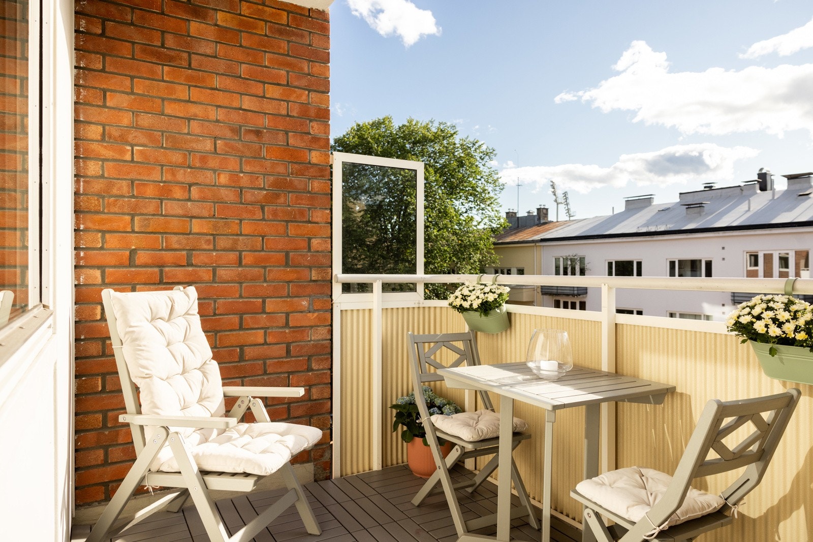 Her kan du nyte morgenkaffen. Galleribilde