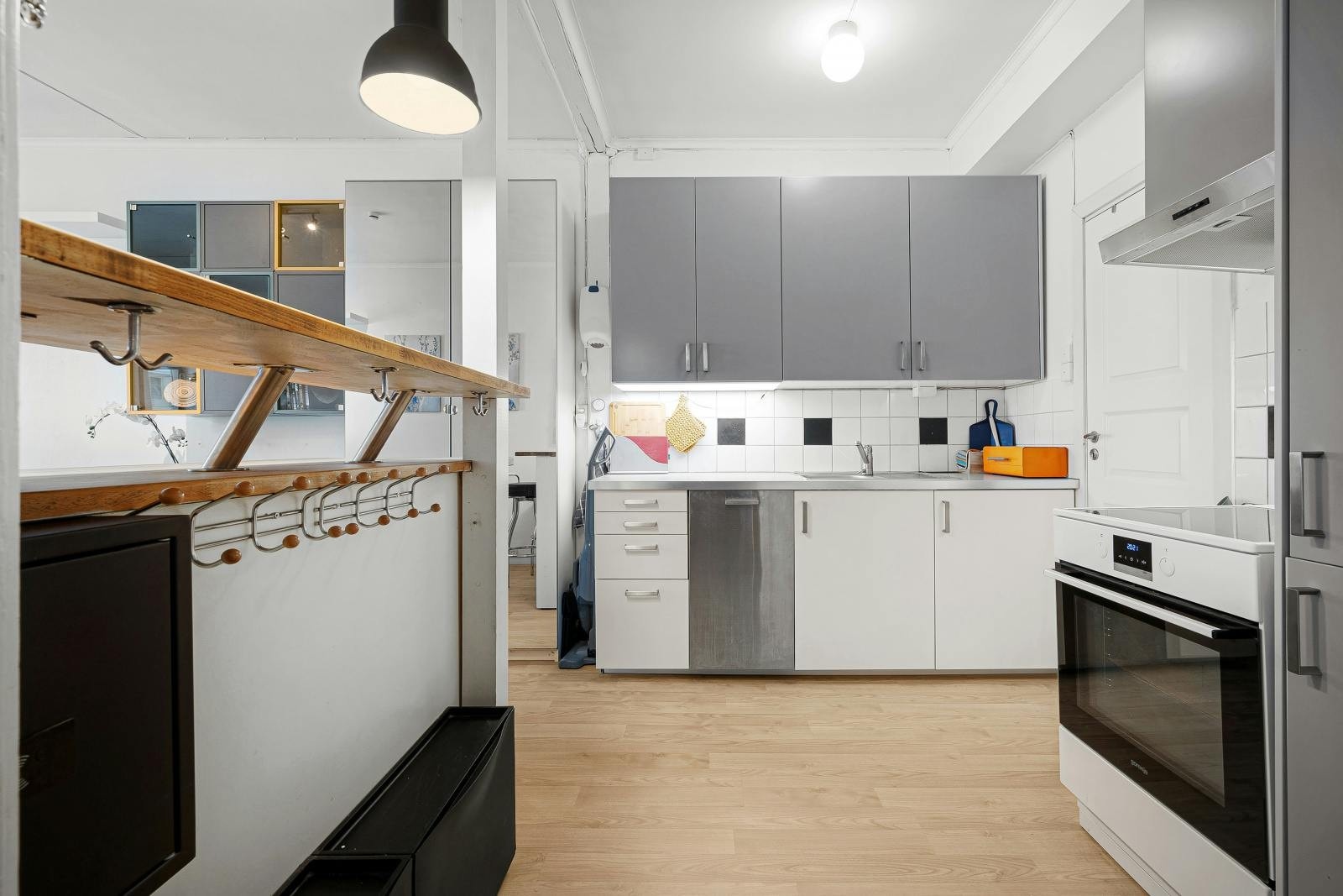 Kjøkkenet er oppgradert i 2015 og 2023. Galleribilde