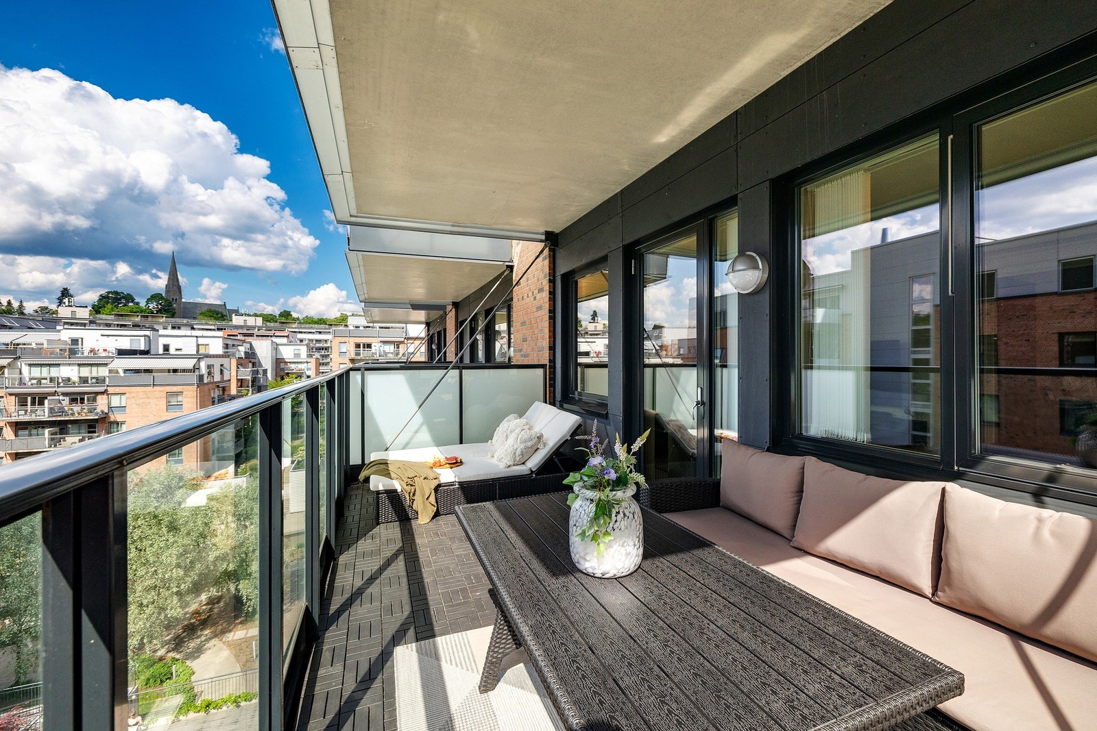 Det perfekte stedet å ta morgenkaffen en lørdagsmorgen. Galleribilde