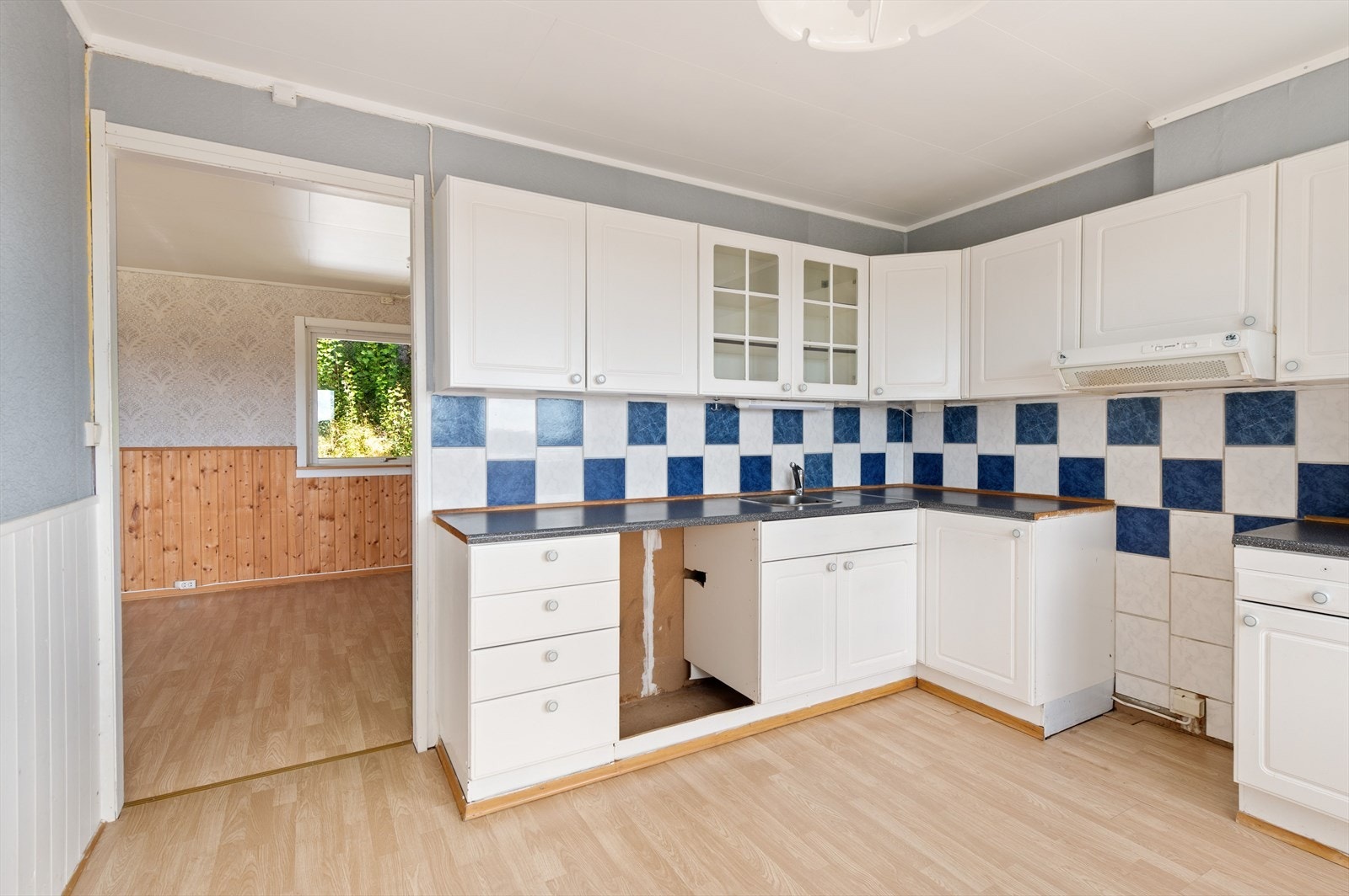 Kjøkkeninnredning i første etasje. Galleribilde