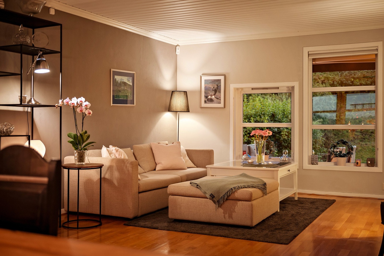 Her kan en enkelt innrede med en deilig sofagruppe og tilhørende møblement Galleribilde